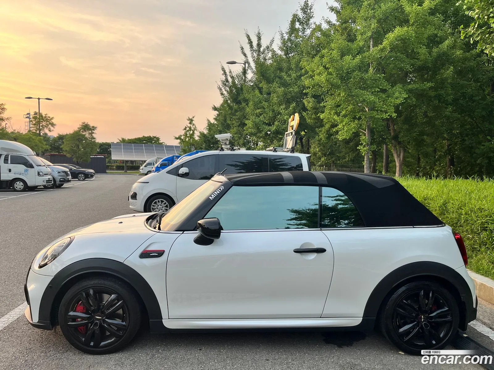 Mini Cooper S Convertible 2023 — 12
