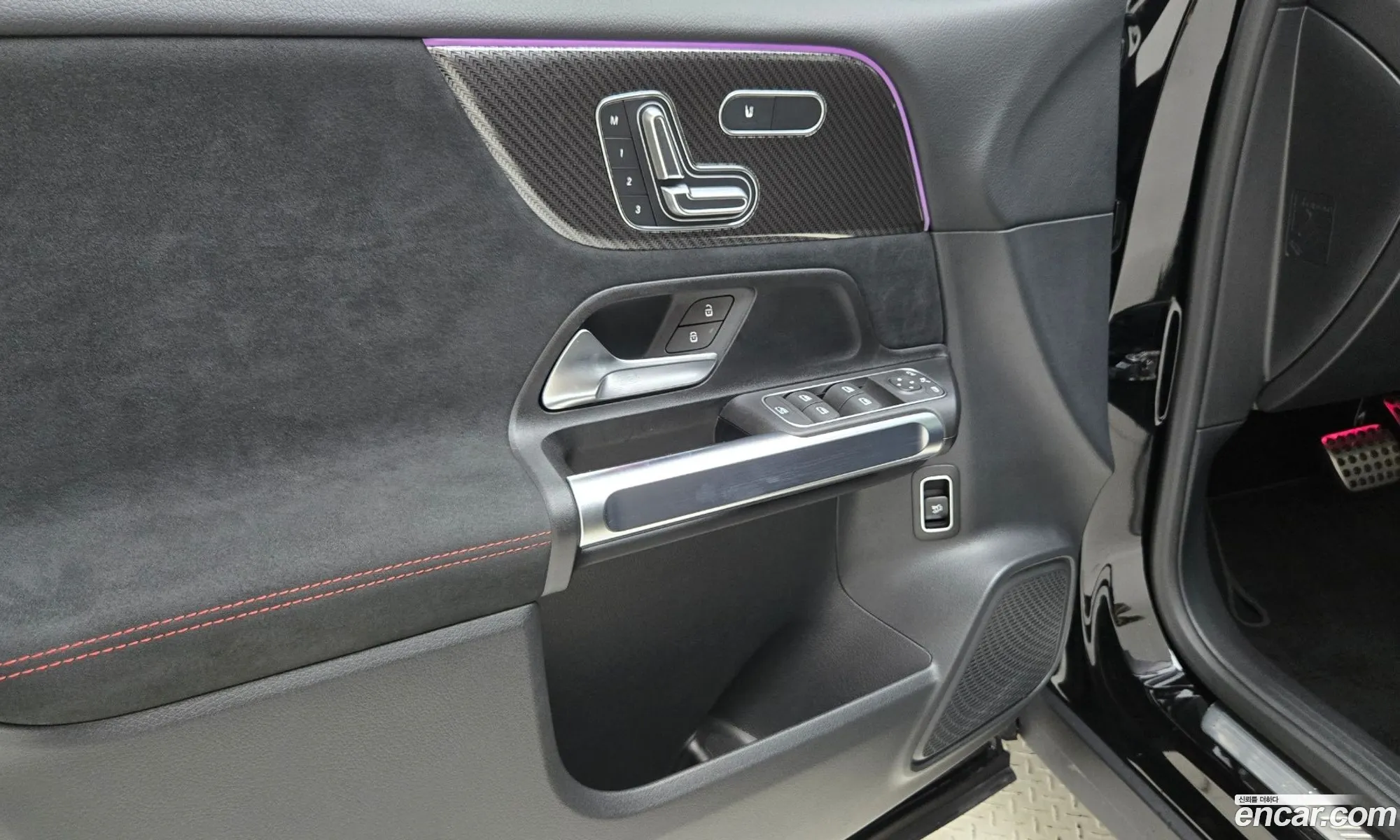 Mercedes-Benz GLB-Class X247 2025 — 9