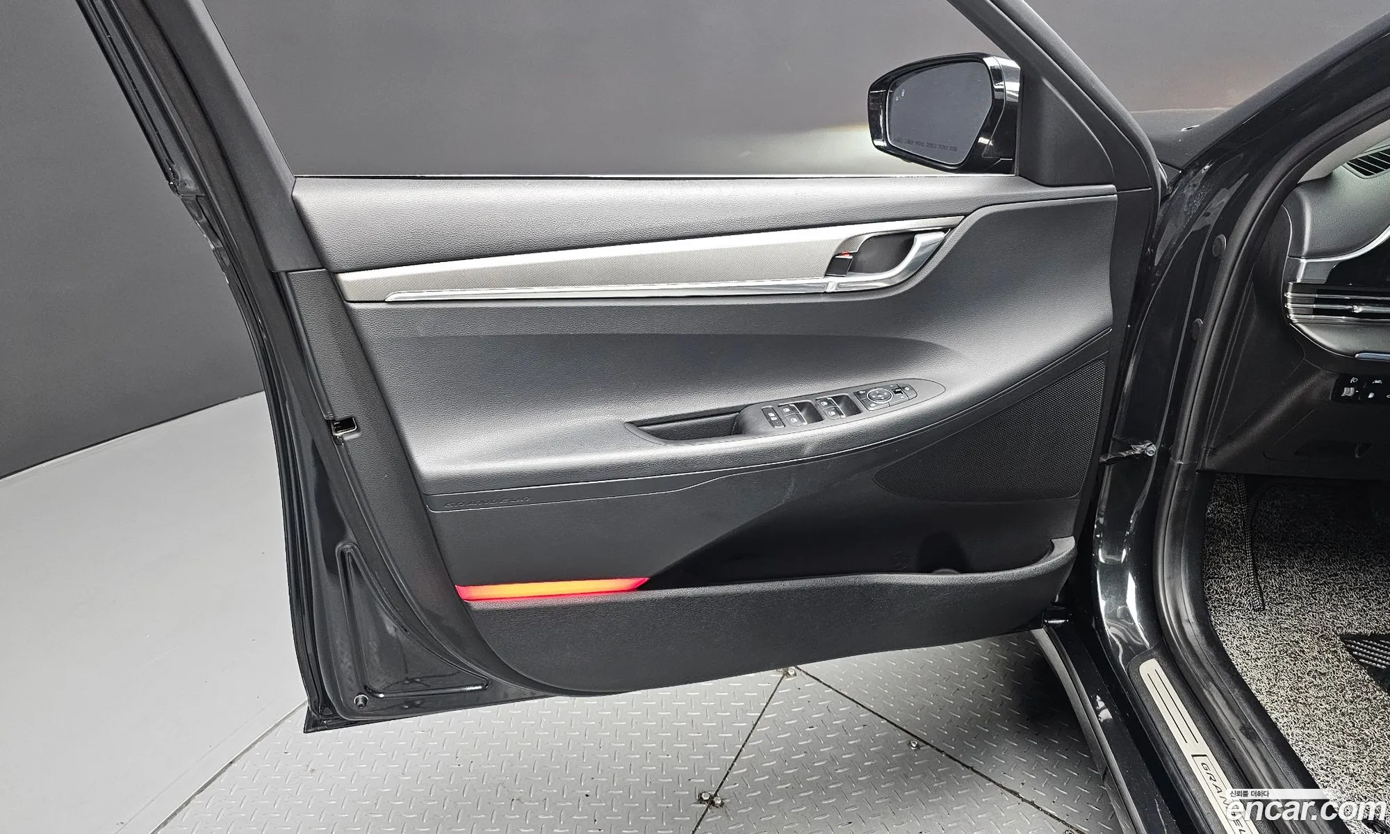 Hyundai Grandeur IG 2022 — 28