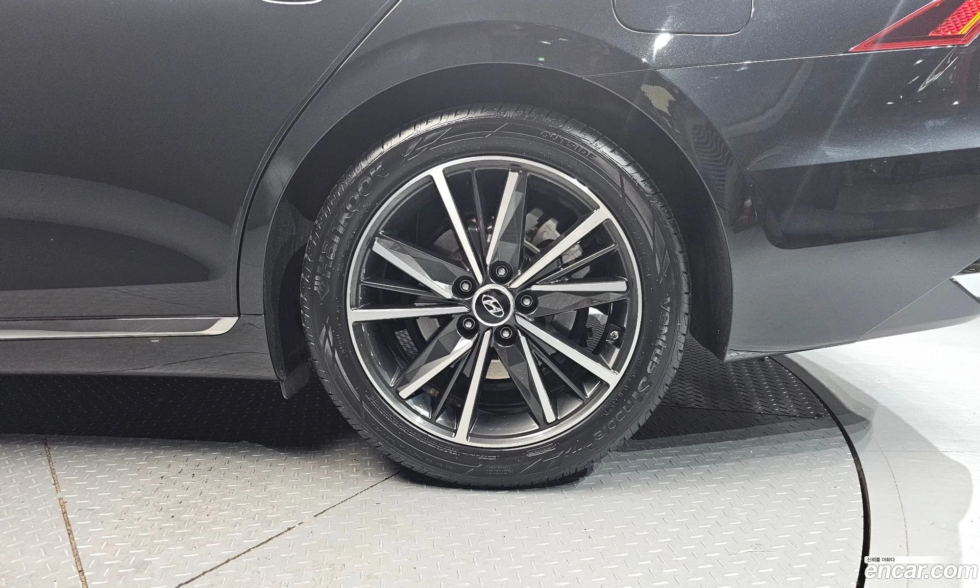 Hyundai Grandeur IG 2022 — 25
