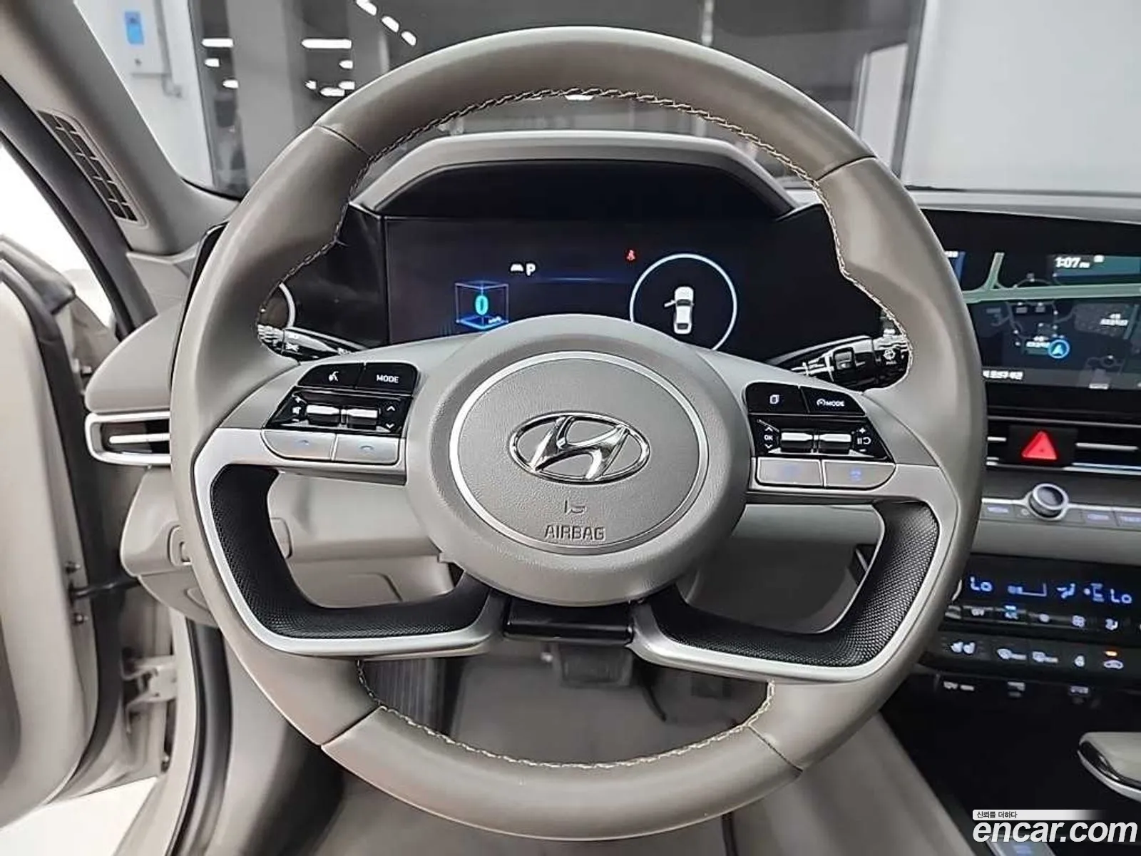 Hyundai Elantra 2022 — 9