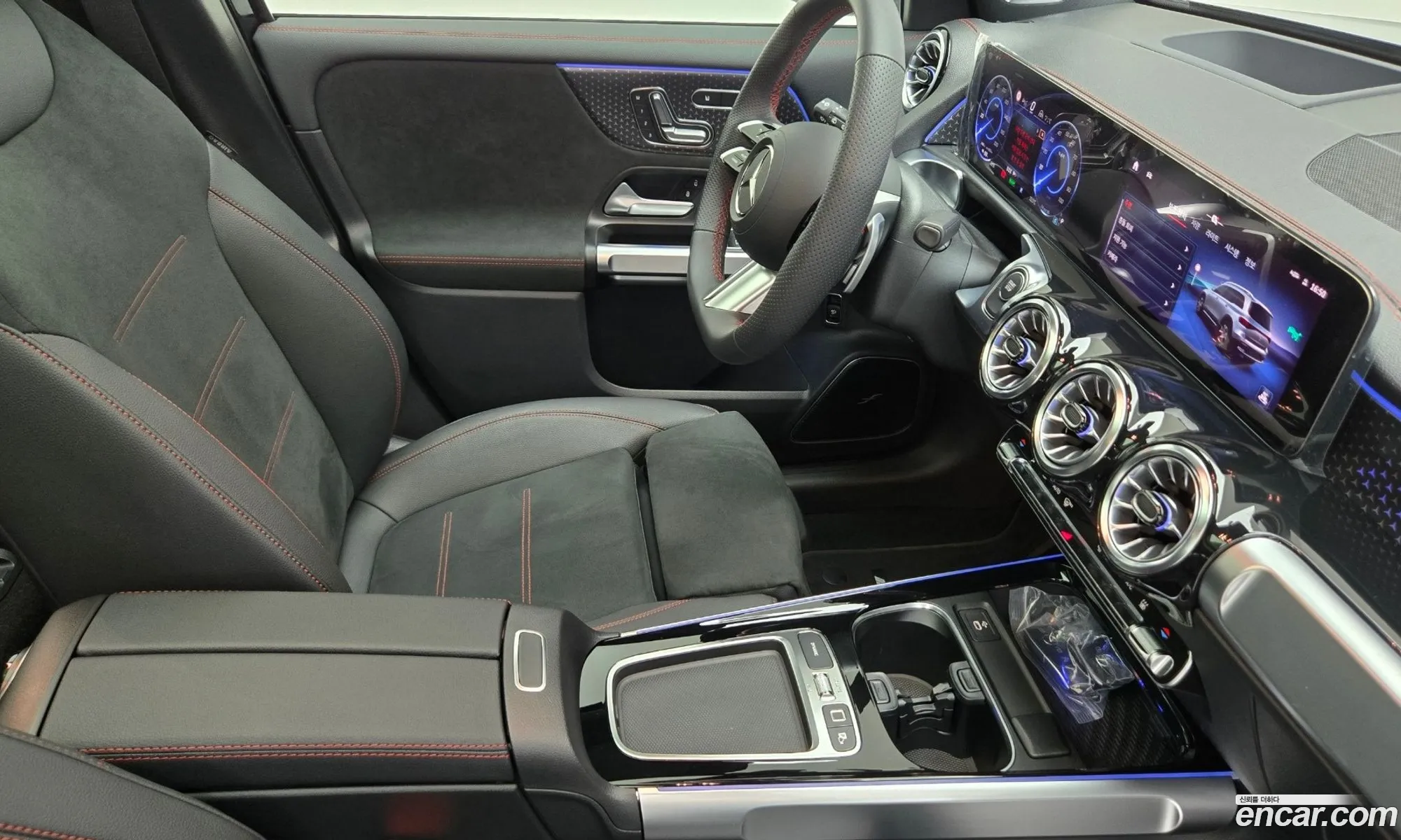 Mercedes-Benz EQB X243 2025 — 16