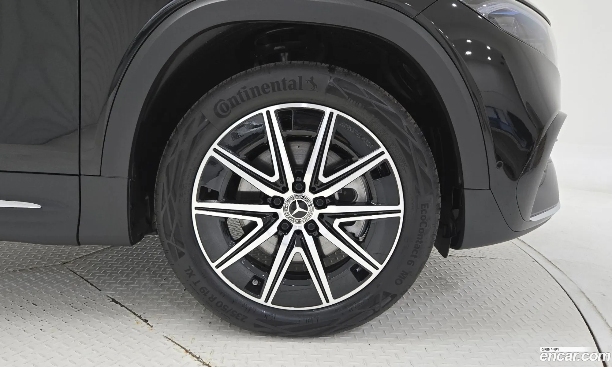 Mercedes-Benz EQB X243 2025 — 15