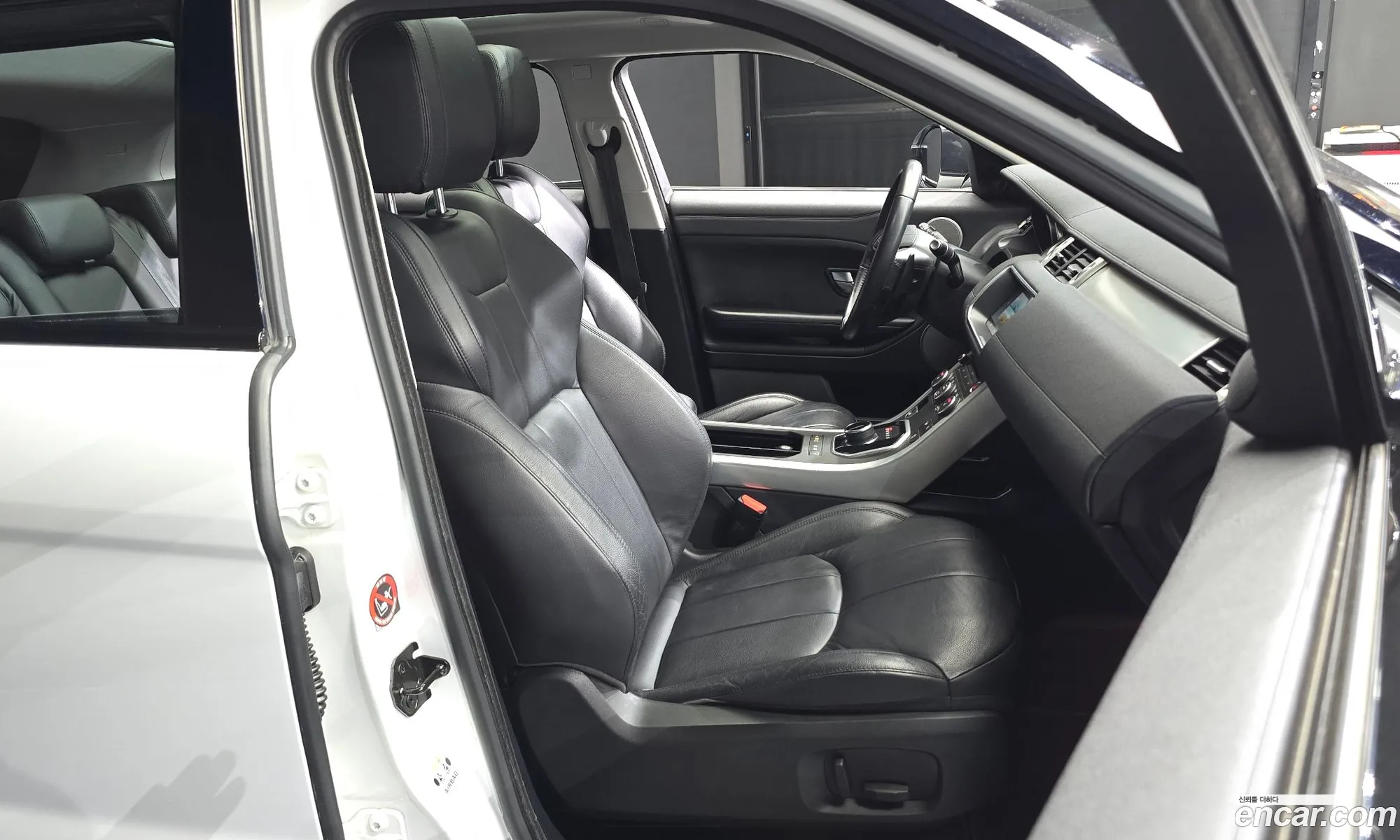 Land Rover Range Rover Evoque 2017 — 33