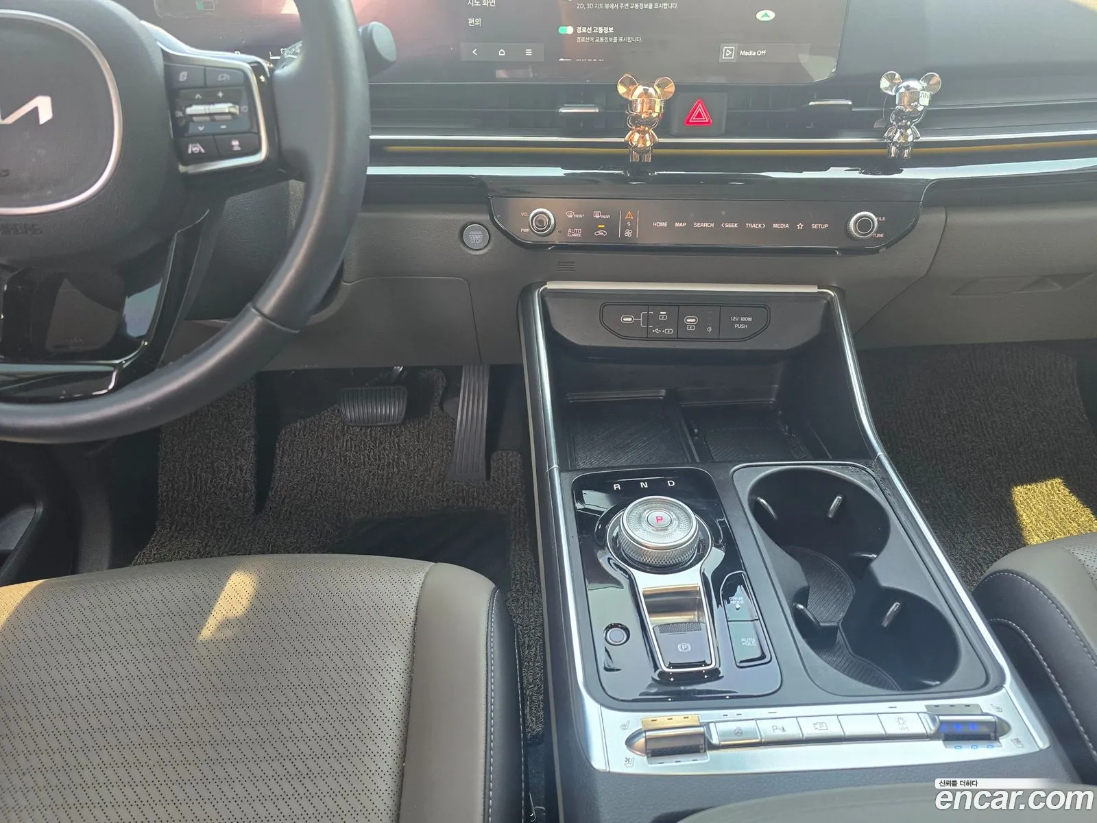 Kia Carnival 2024 — 17