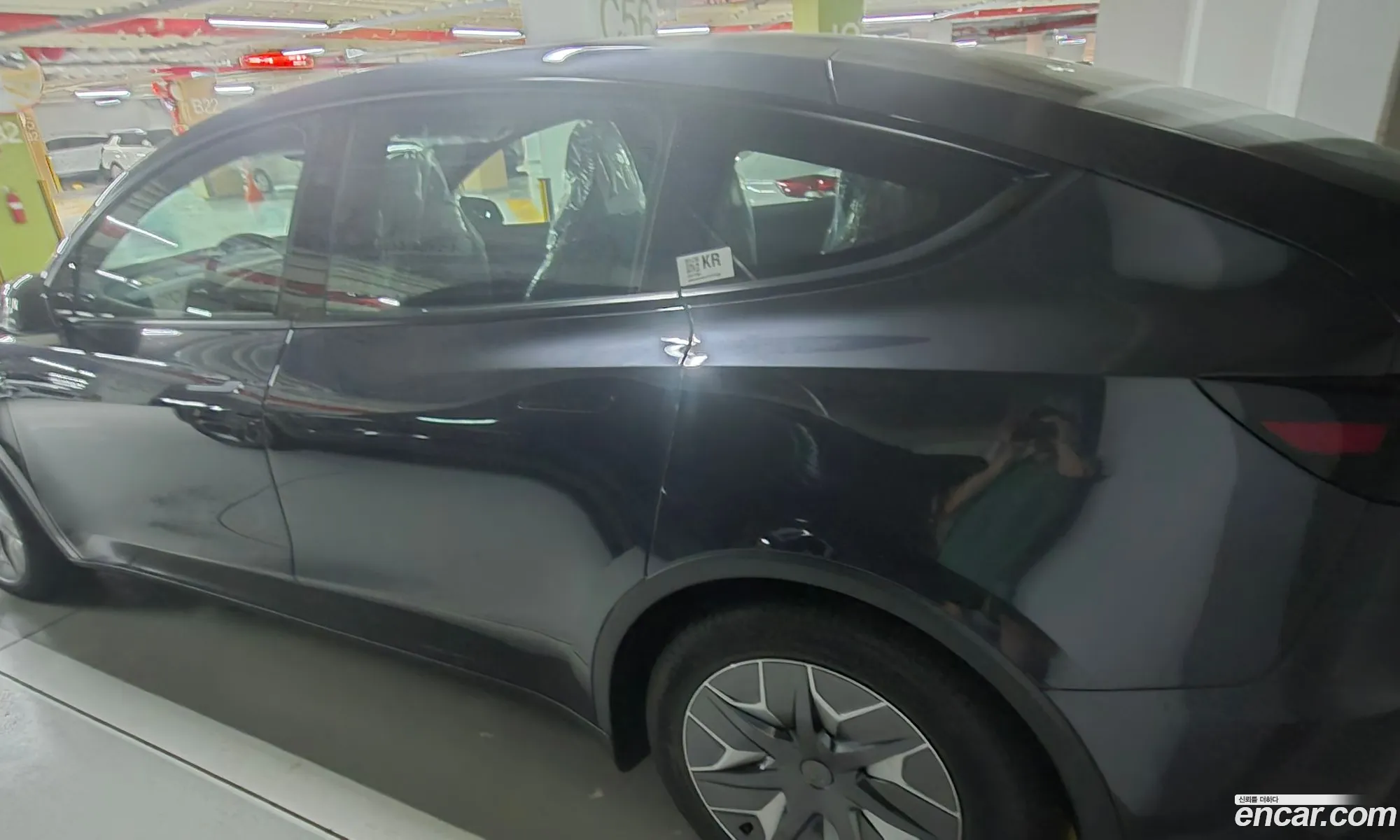 Tesla Model Y 2026 — 6
