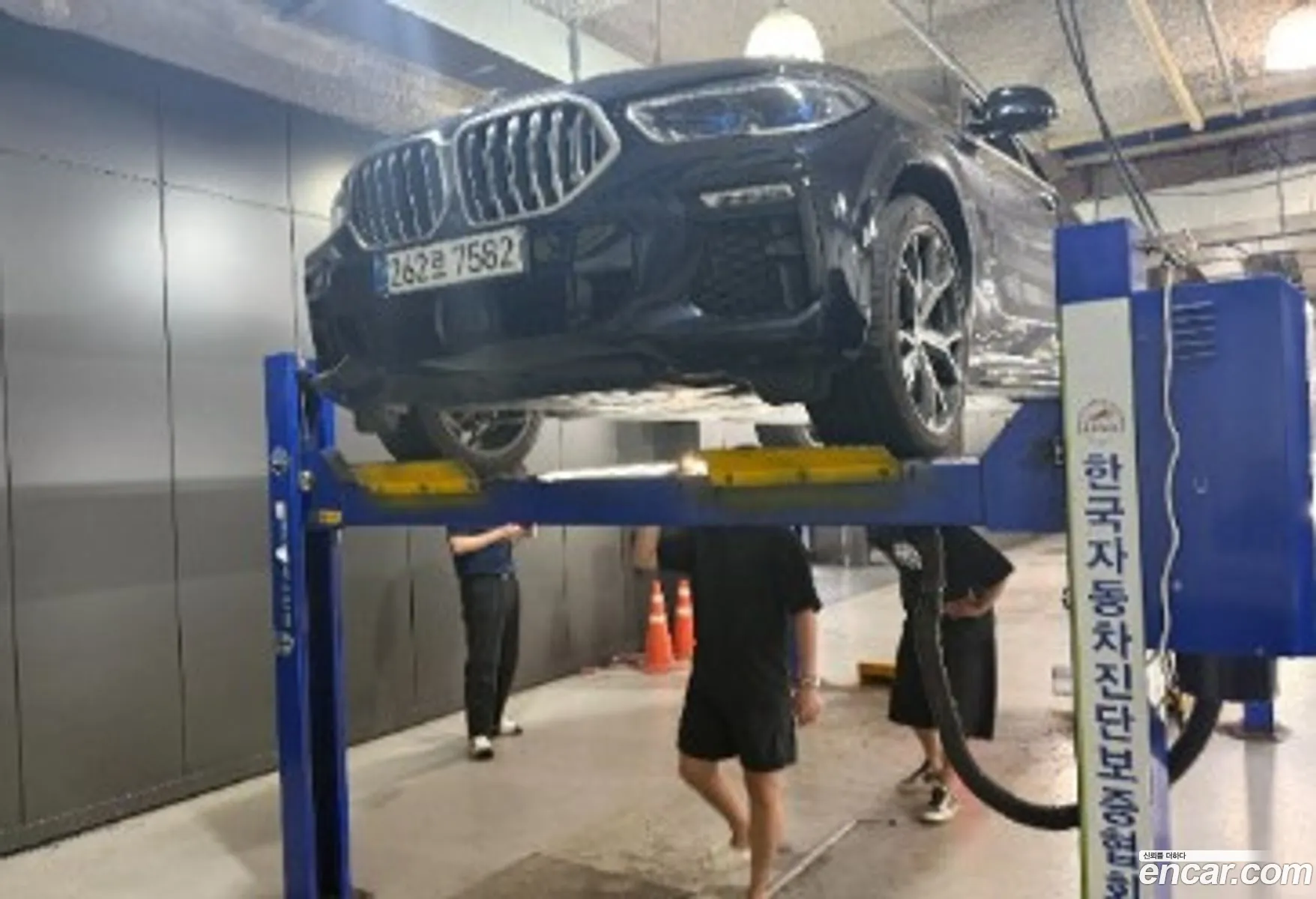 BMW X6 2021 — 2
