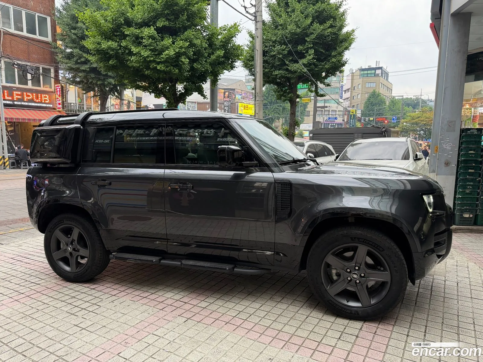 Land Rover Defender 2024 — 4