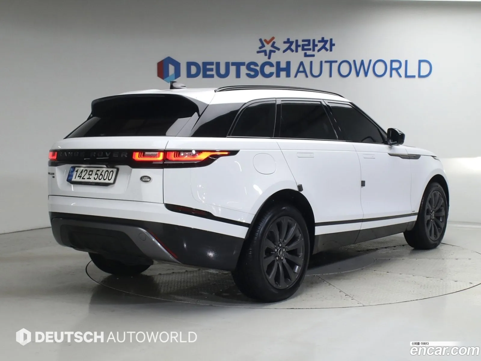 Land Rover Range Rover Velar 2021 — 9