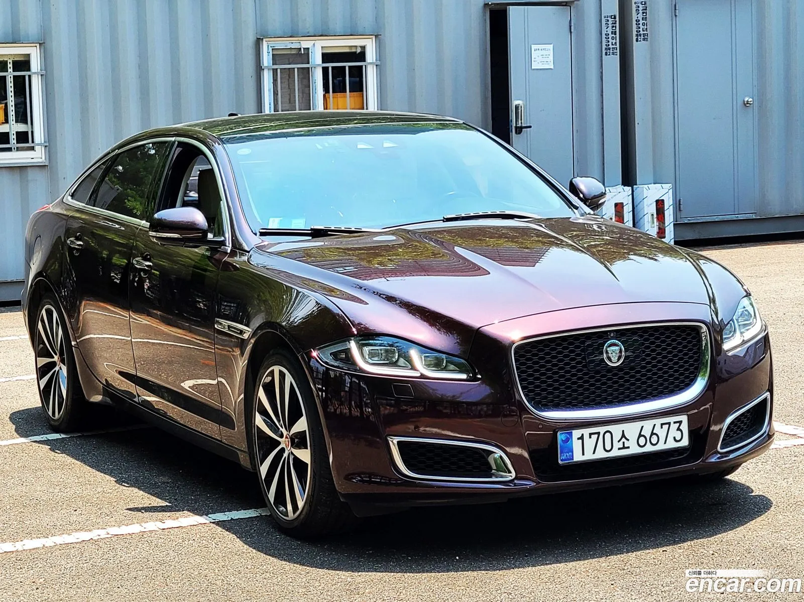 Jaguar XJ 2018 — 10