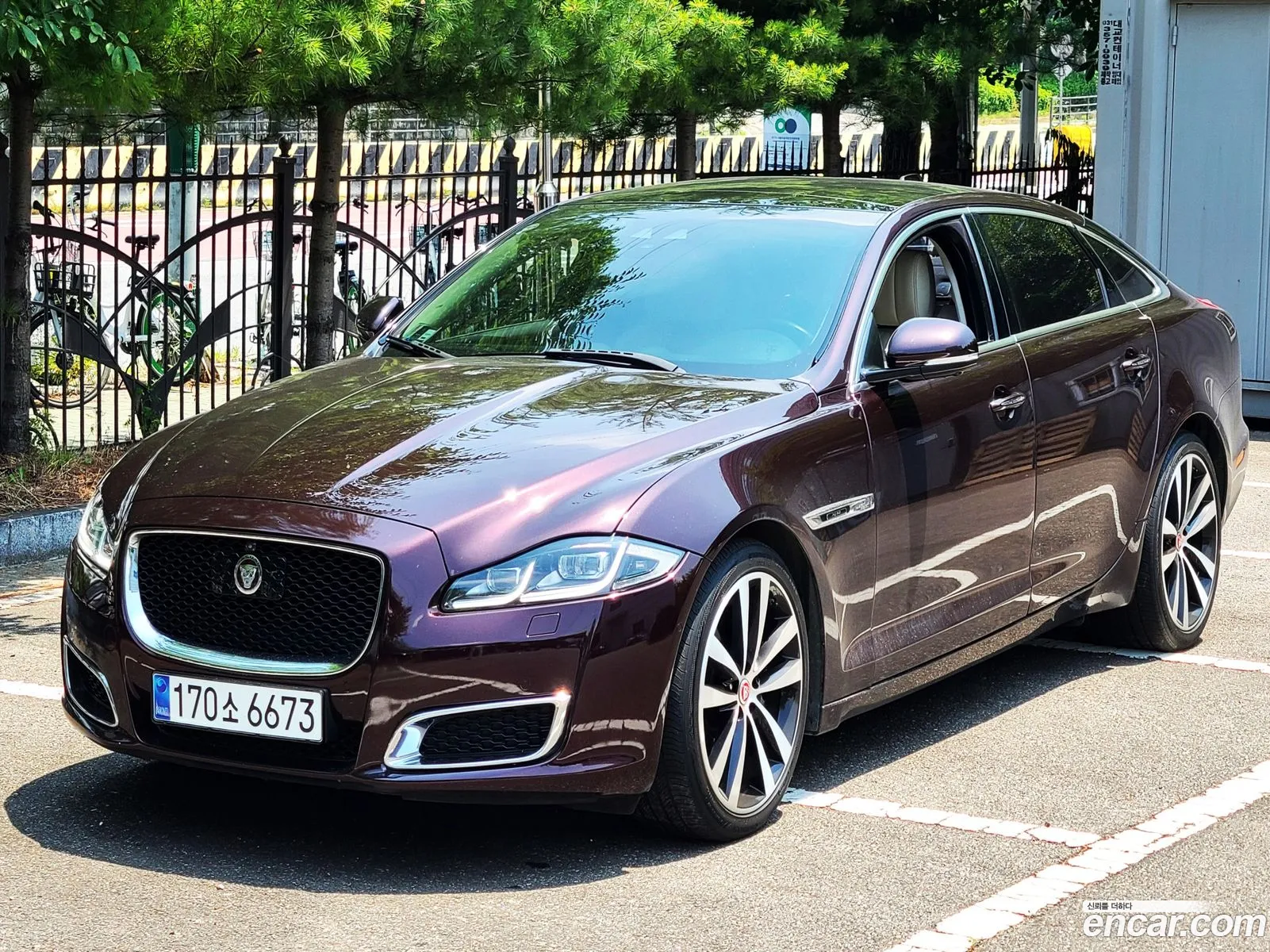 Jaguar XJ 2018 — 13