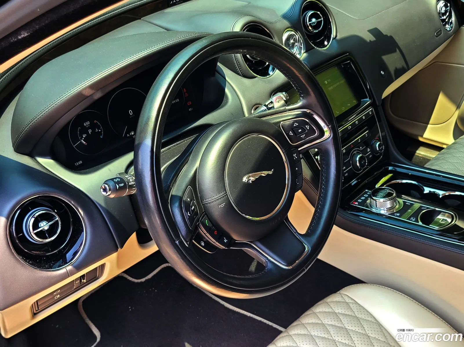 Jaguar XJ 2018 — 20