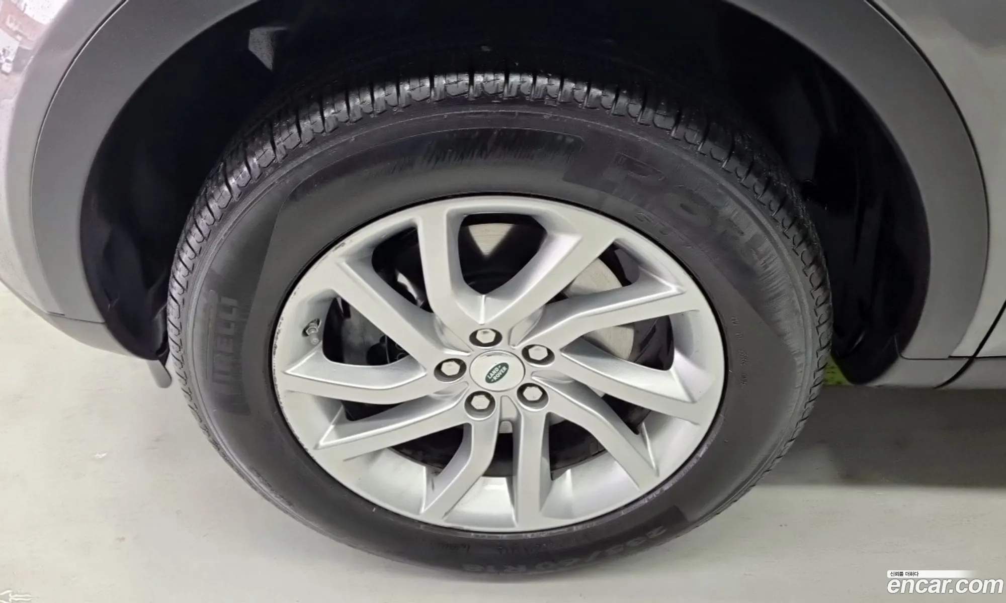 Land Rover Discovery Sport 2017 — 11