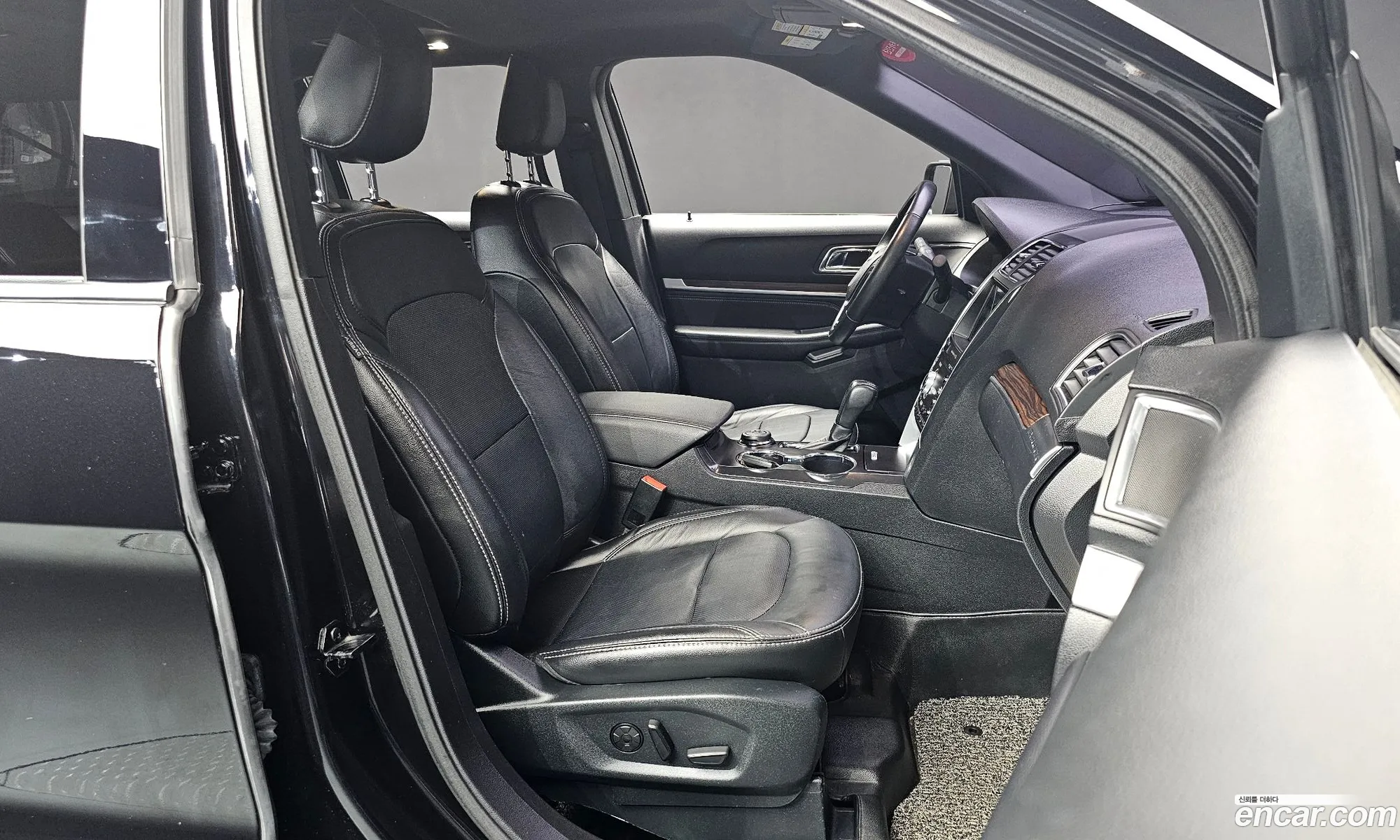 Ford Explorer 2019 1FM5K8FH5KGA47994 — 29