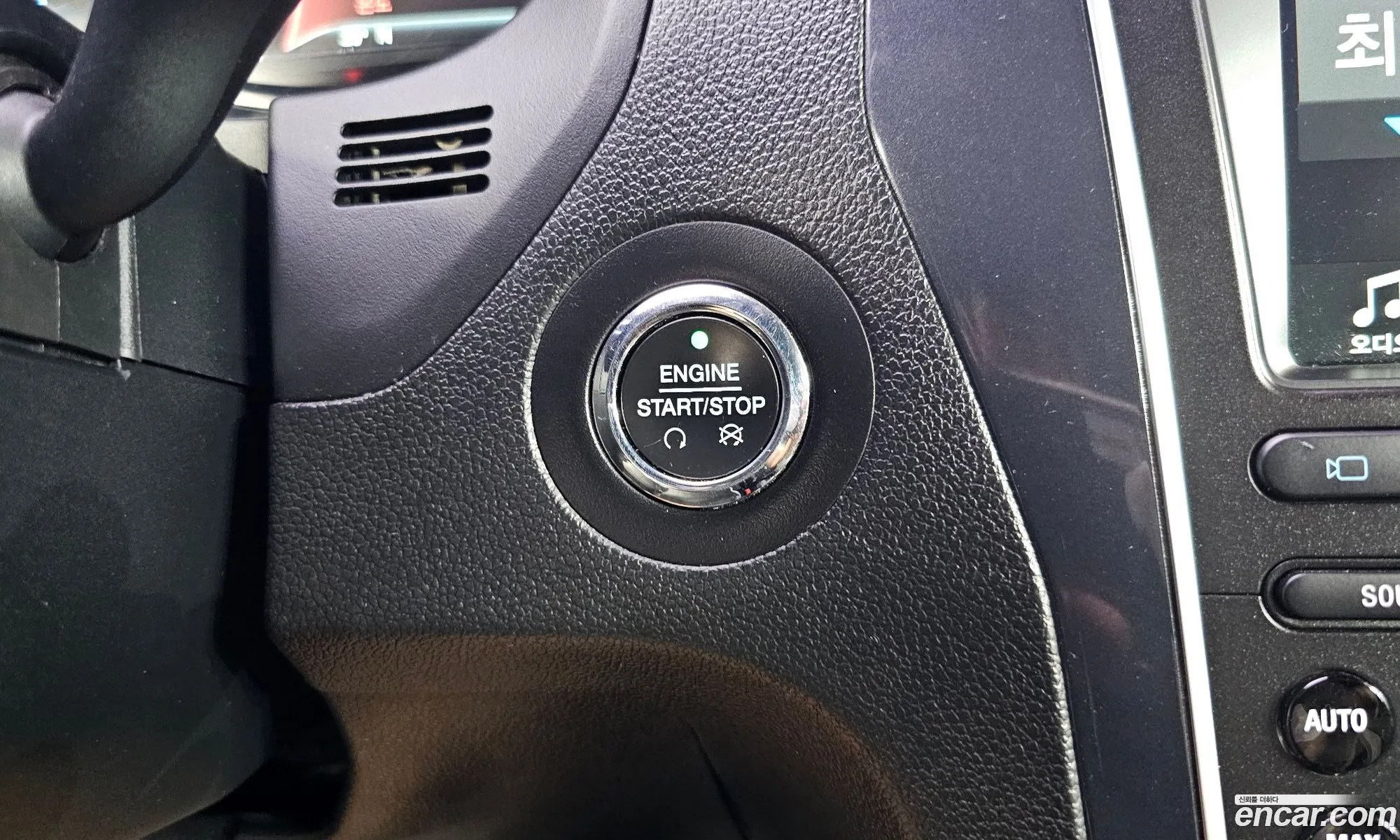 Ford Explorer 2019 1FM5K8FH5KGA47994 — 12