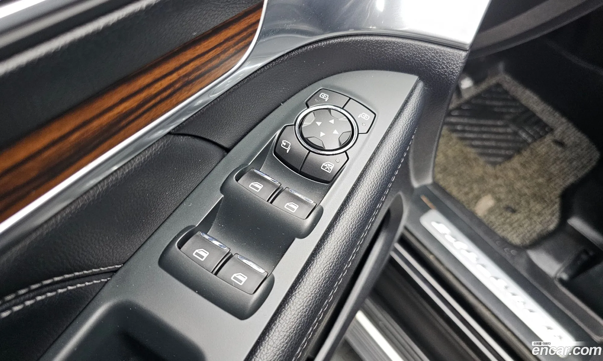 Ford Explorer 2019 1FM5K8FH5KGA47994 — 18