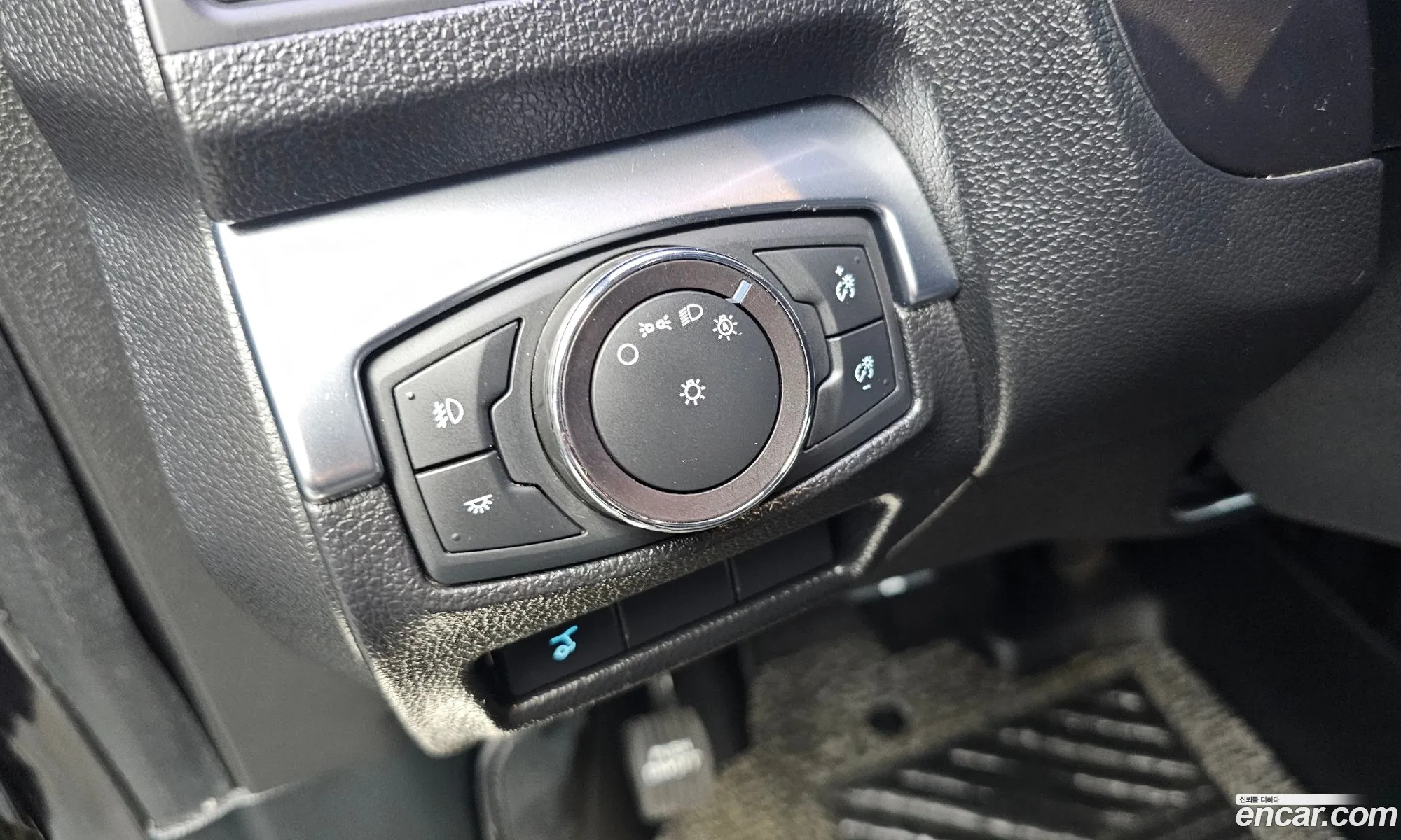 Ford Explorer 2019 1FM5K8FH5KGA47994 — 24