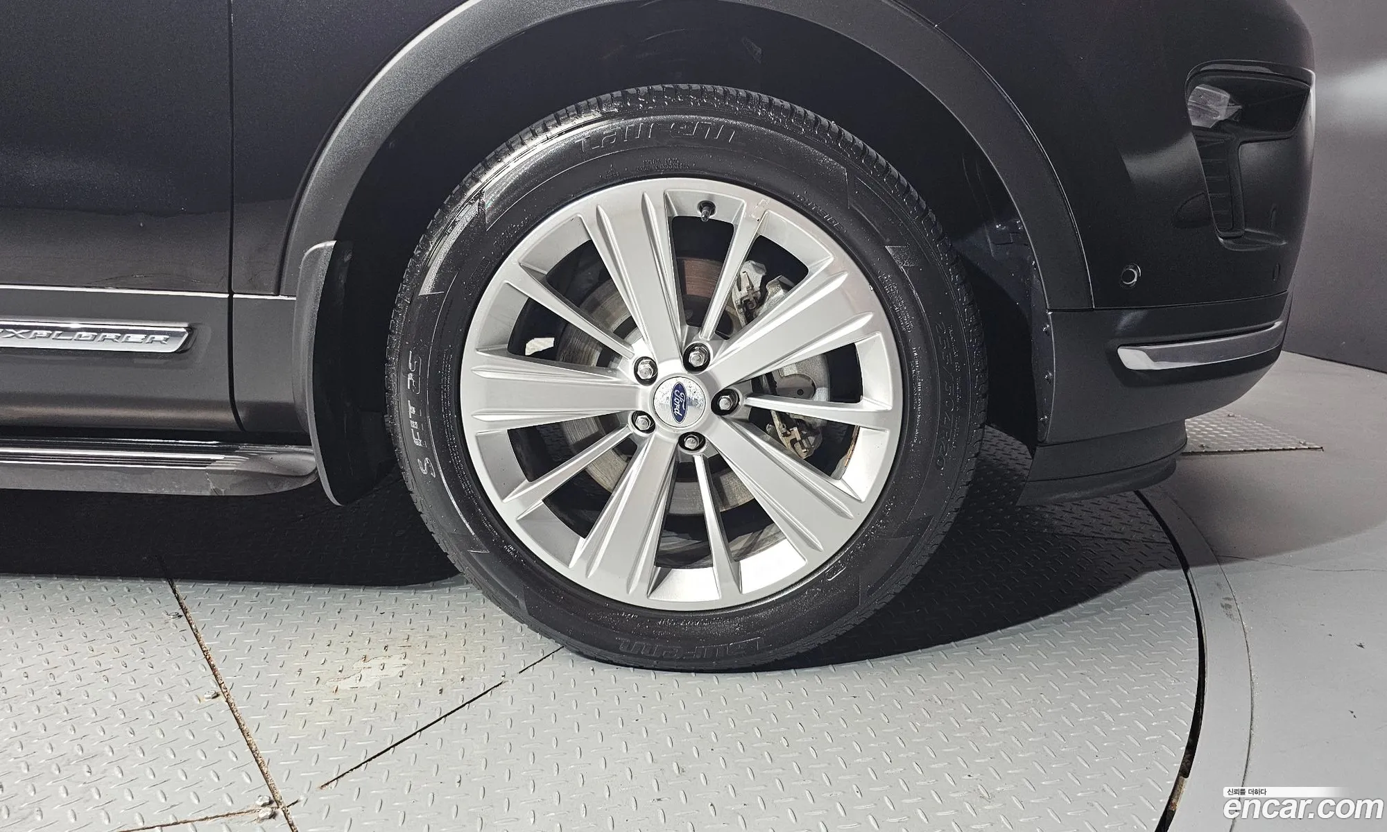 Ford Explorer 2019 1FM5K8FH5KGA47994 — 2