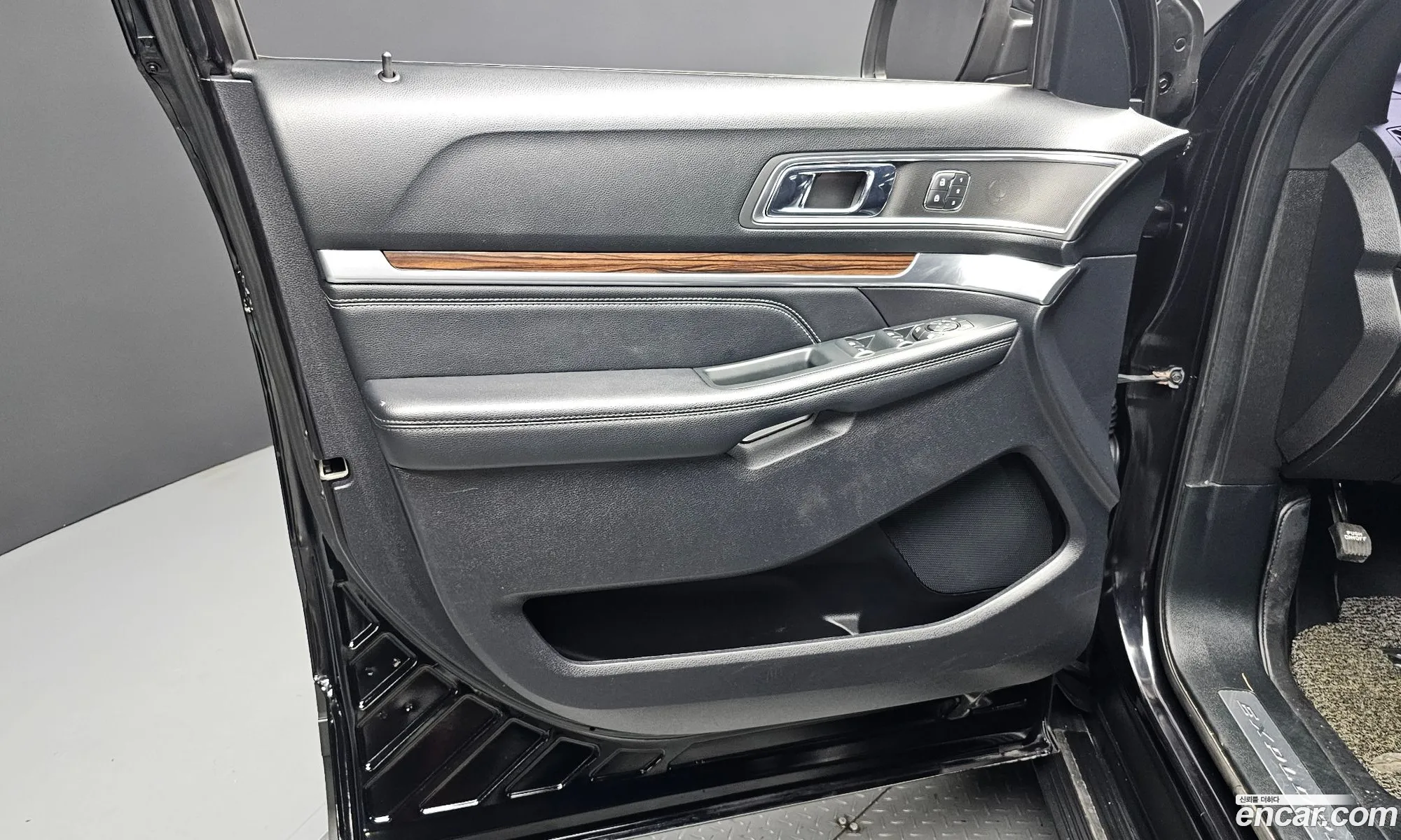 Ford Explorer 2019 1FM5K8FH5KGA47994 — 15