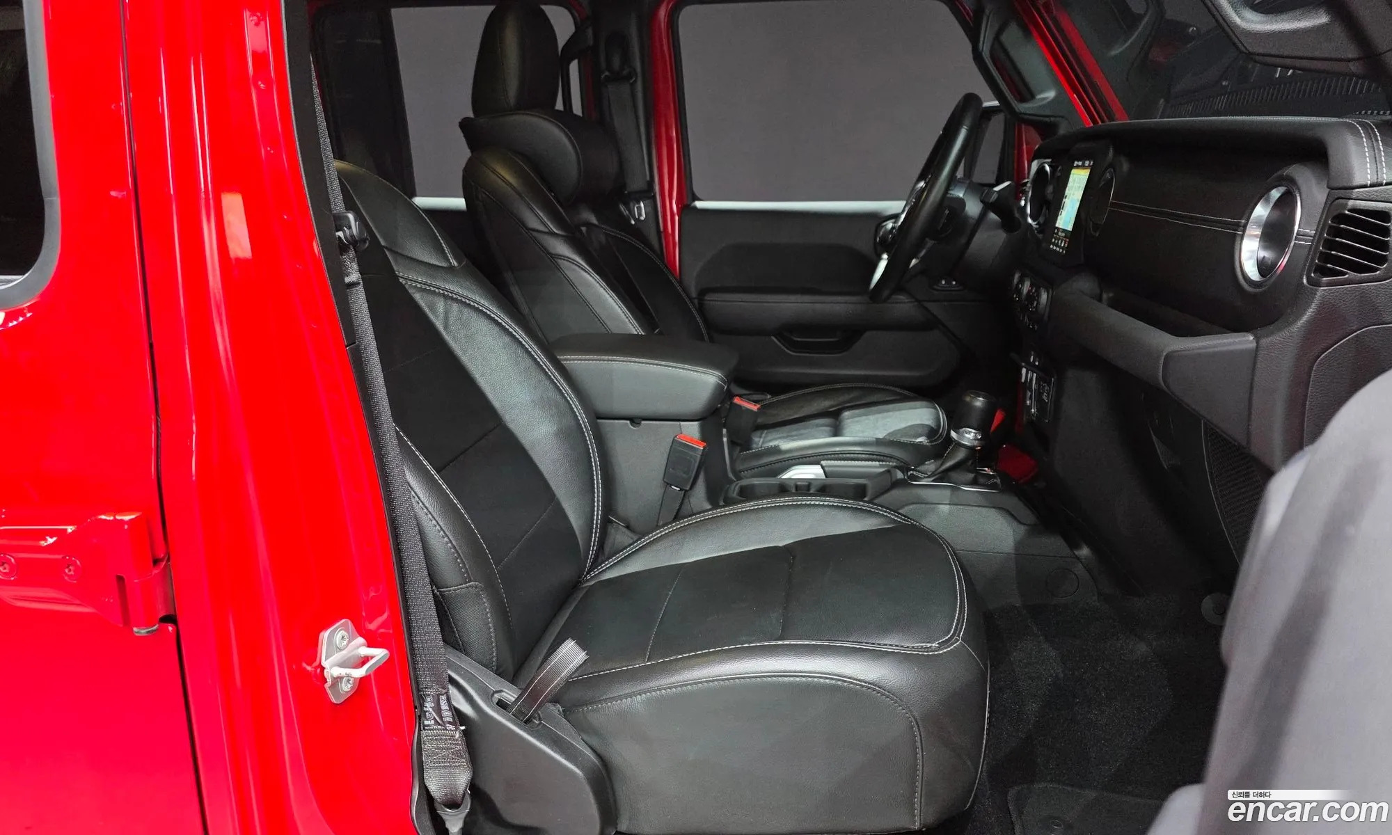 Jeep Wrangler 2022 — 28