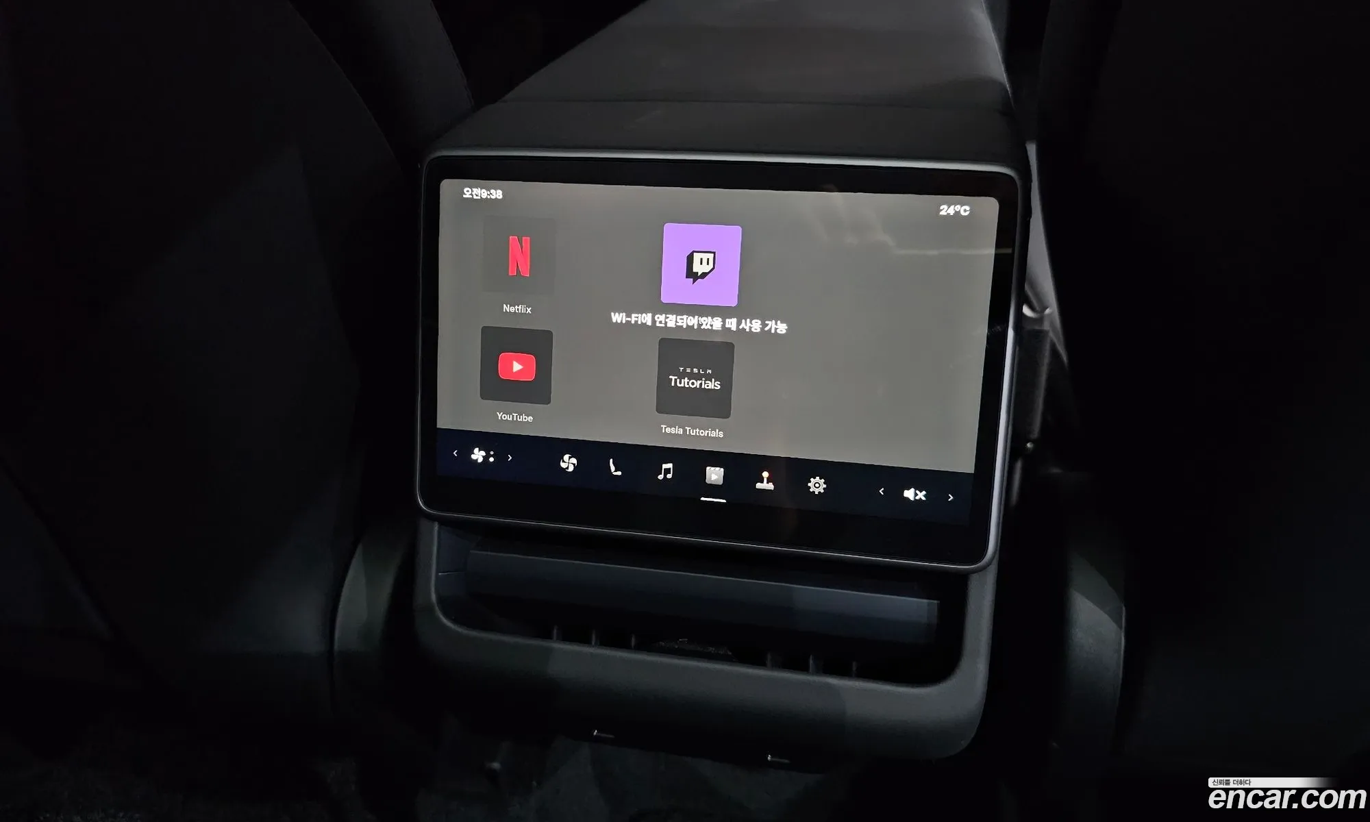 Tesla Model Y 2025 LRWYGCEK6SC202074 — 18