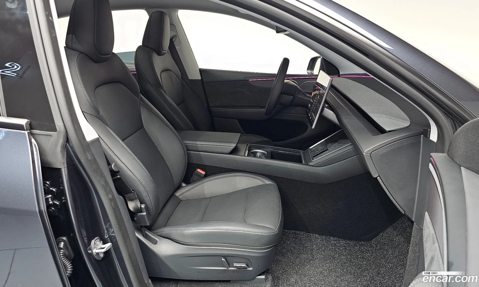 Tesla Model Y 2025 LRWYGCEK6SC202074 — 34