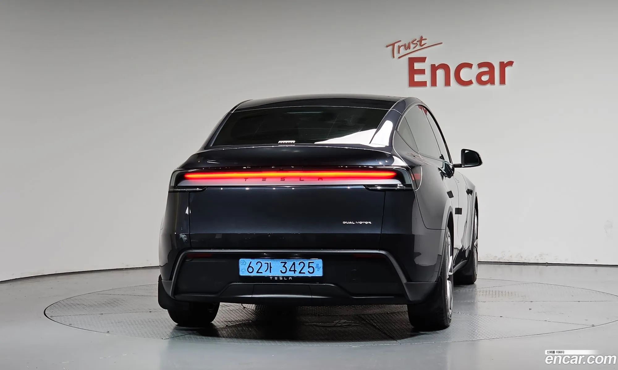 Tesla Model Y 2025 LRWYGCEK6SC202074 — 12
