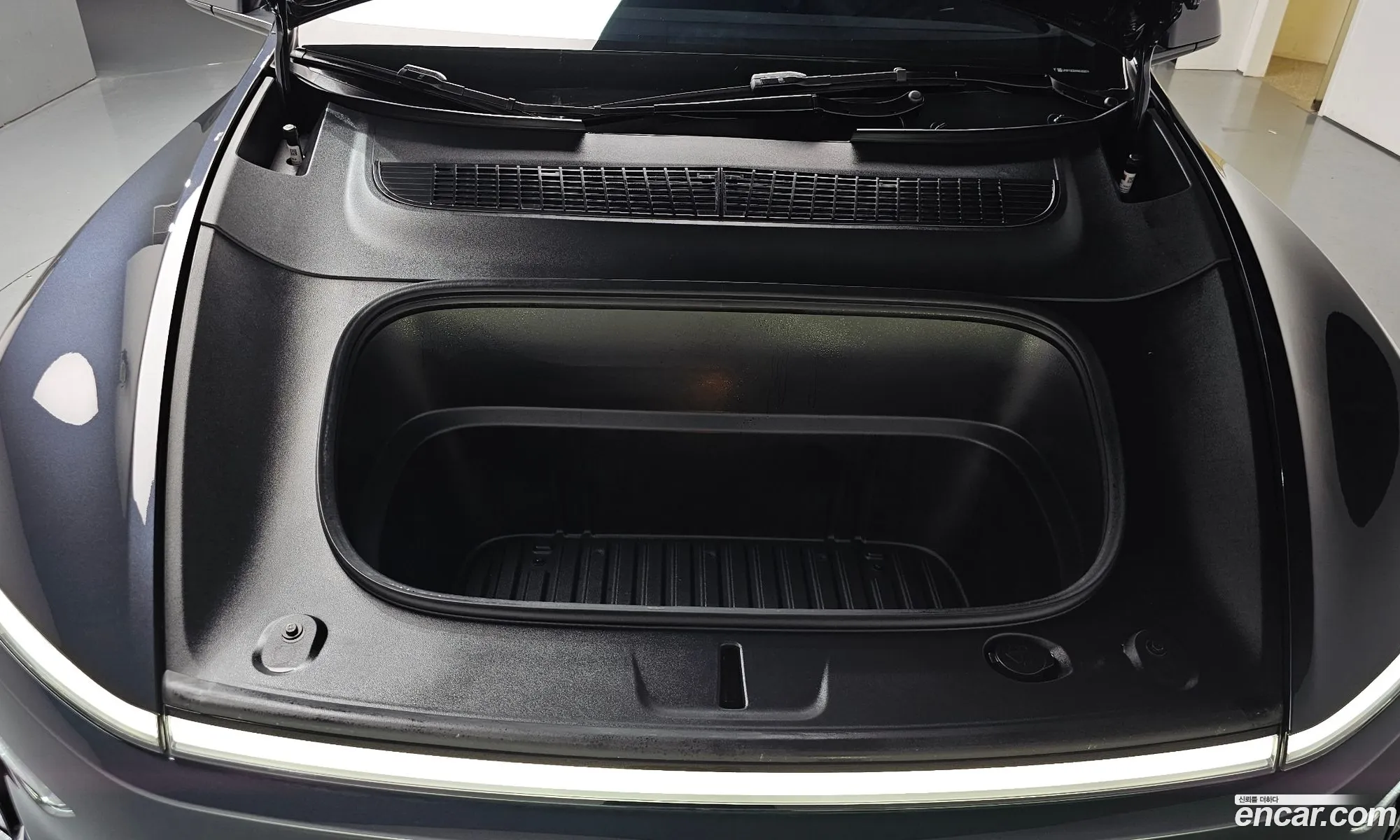 Tesla Model Y 2025 LRWYGCEK6SC202074 — 13