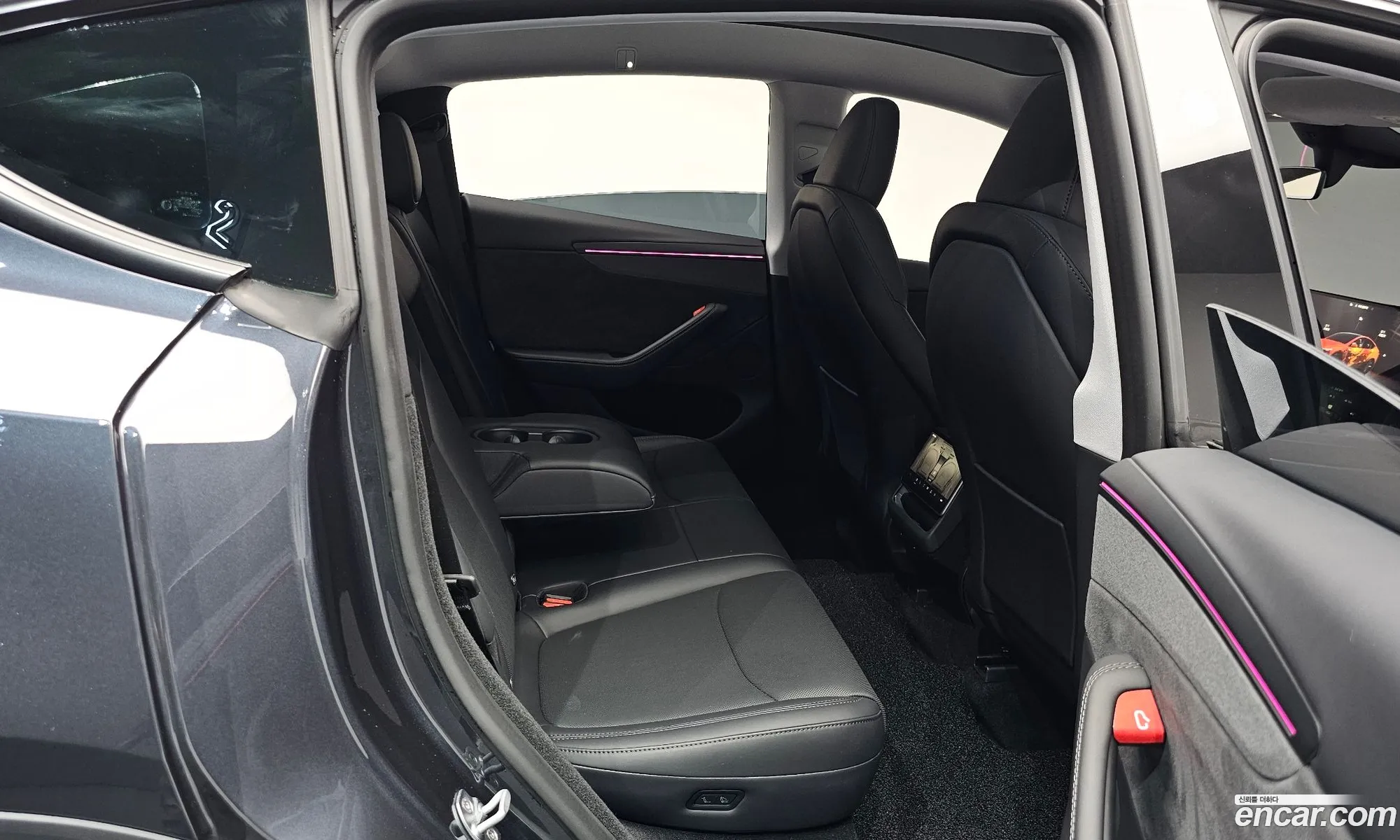 Tesla Model Y 2025 LRWYGCEK6SC202074 — 8