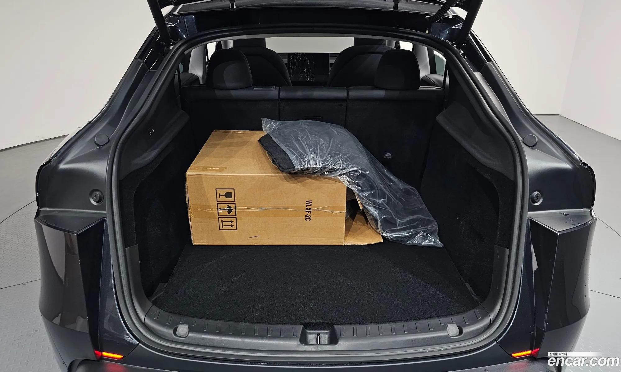 Tesla Model Y 2025 LRWYGCEK6SC202074 — 19