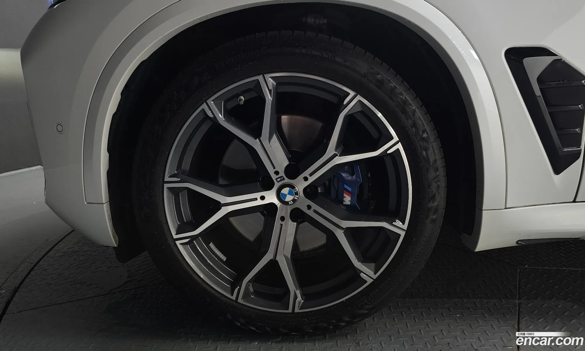 BMW X5 2025 WBA21EU09T9177012 — 3
