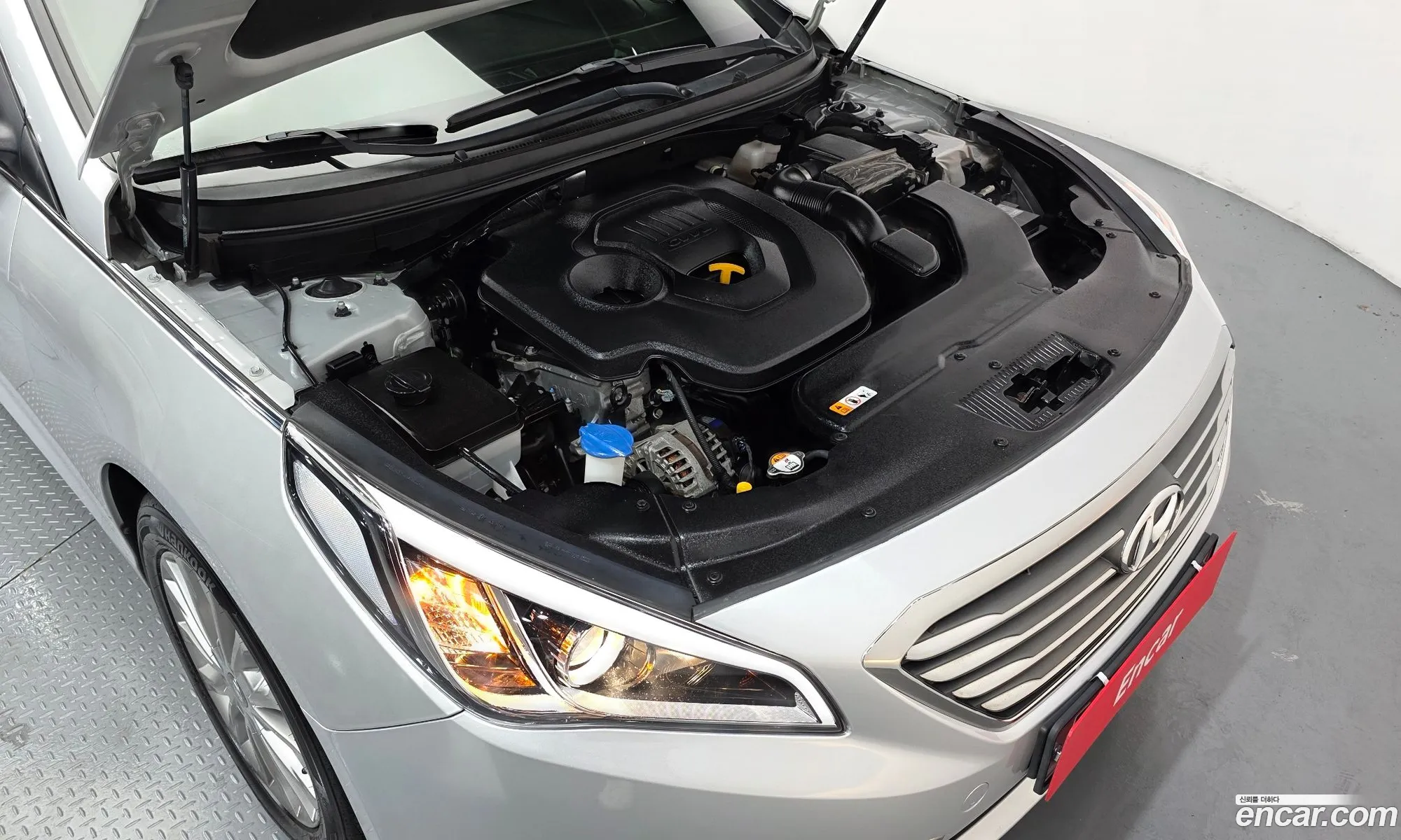 Hyundai LF Sonata 2014 — 11