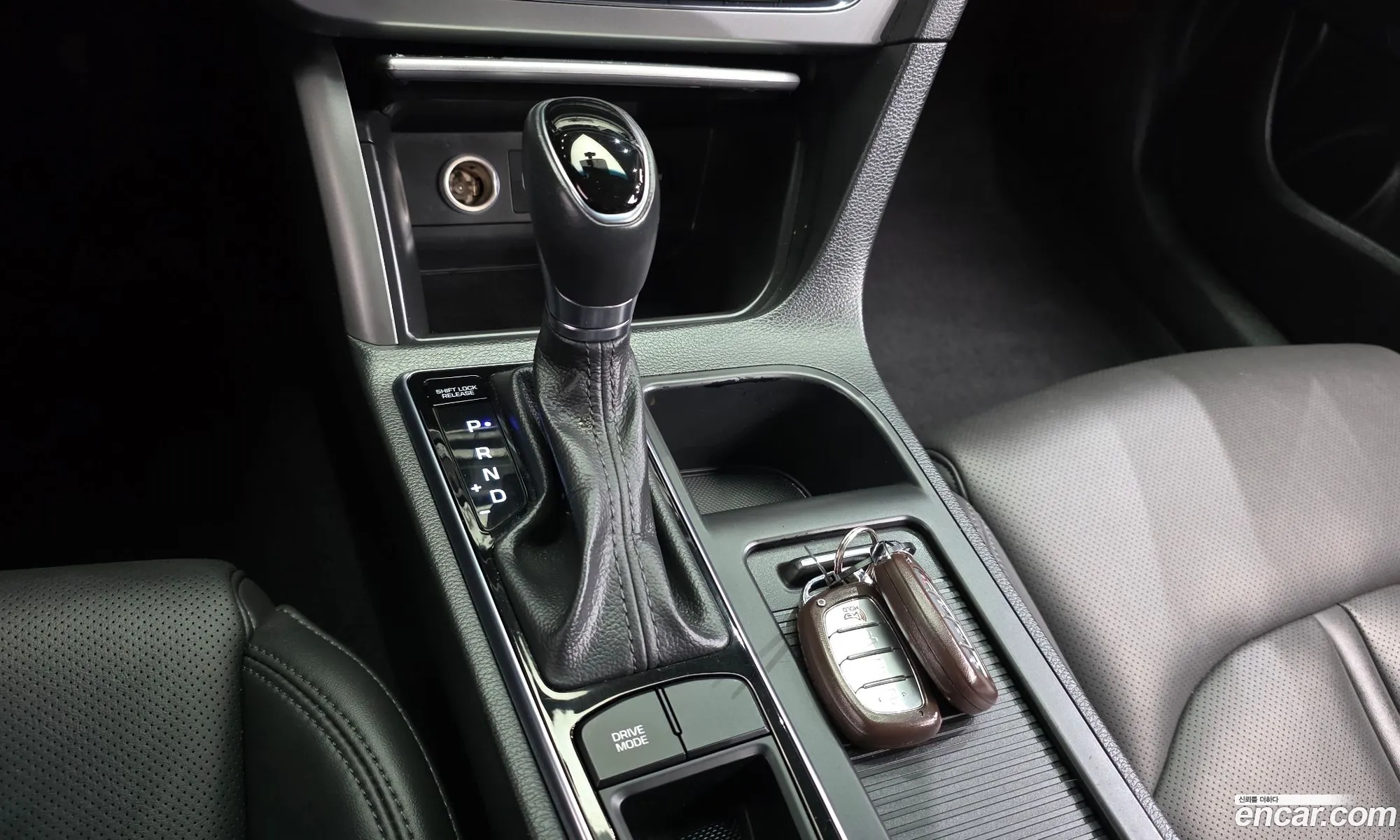 Hyundai LF Sonata 2014 — 22