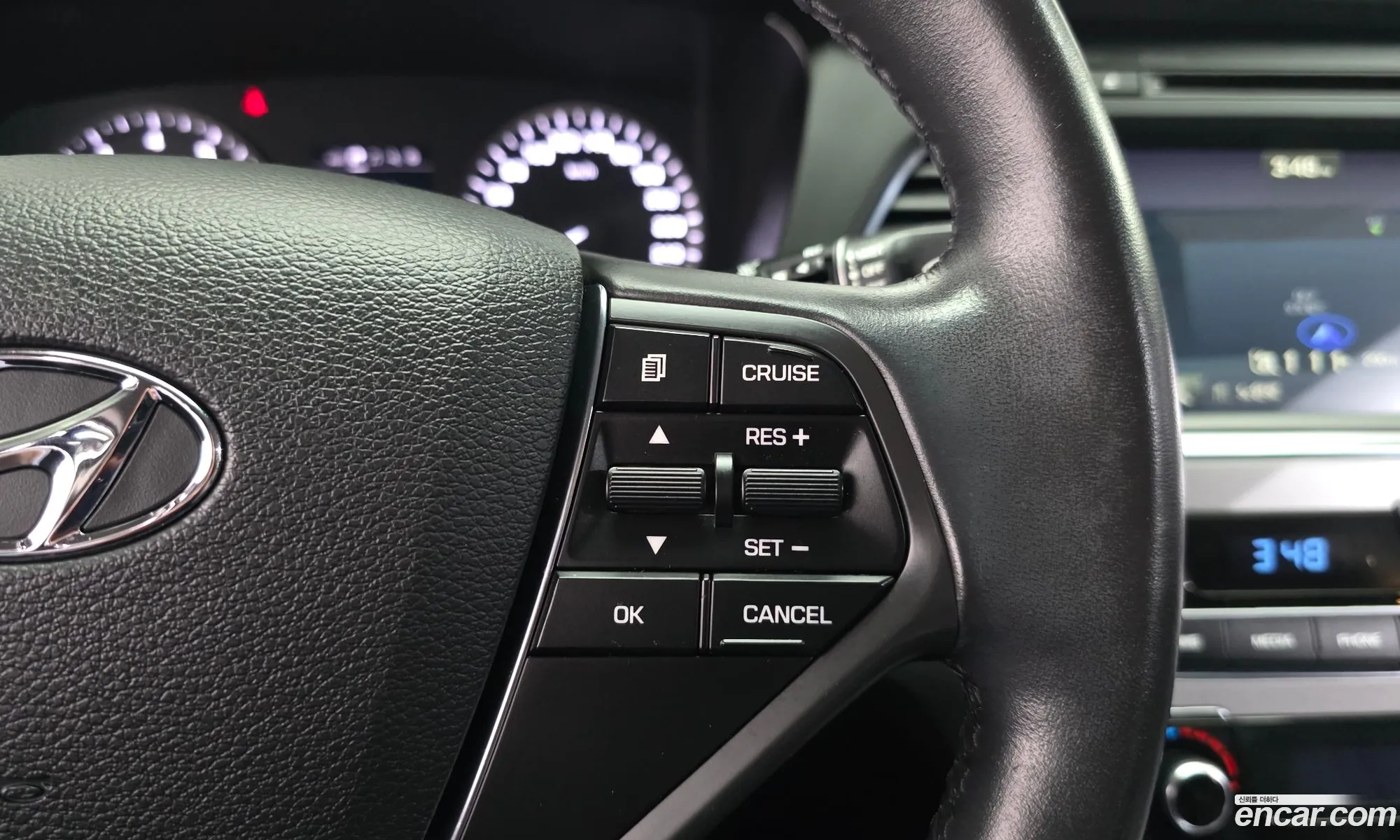 Hyundai LF Sonata 2014 — 29