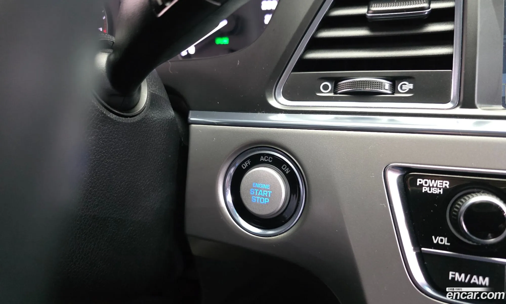Hyundai LF Sonata 2014 — 25