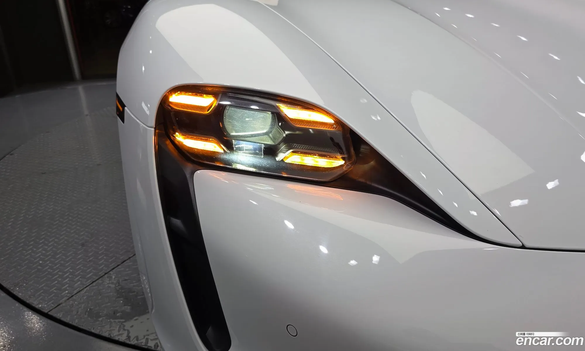 Porsche Taycan 2022 — 4