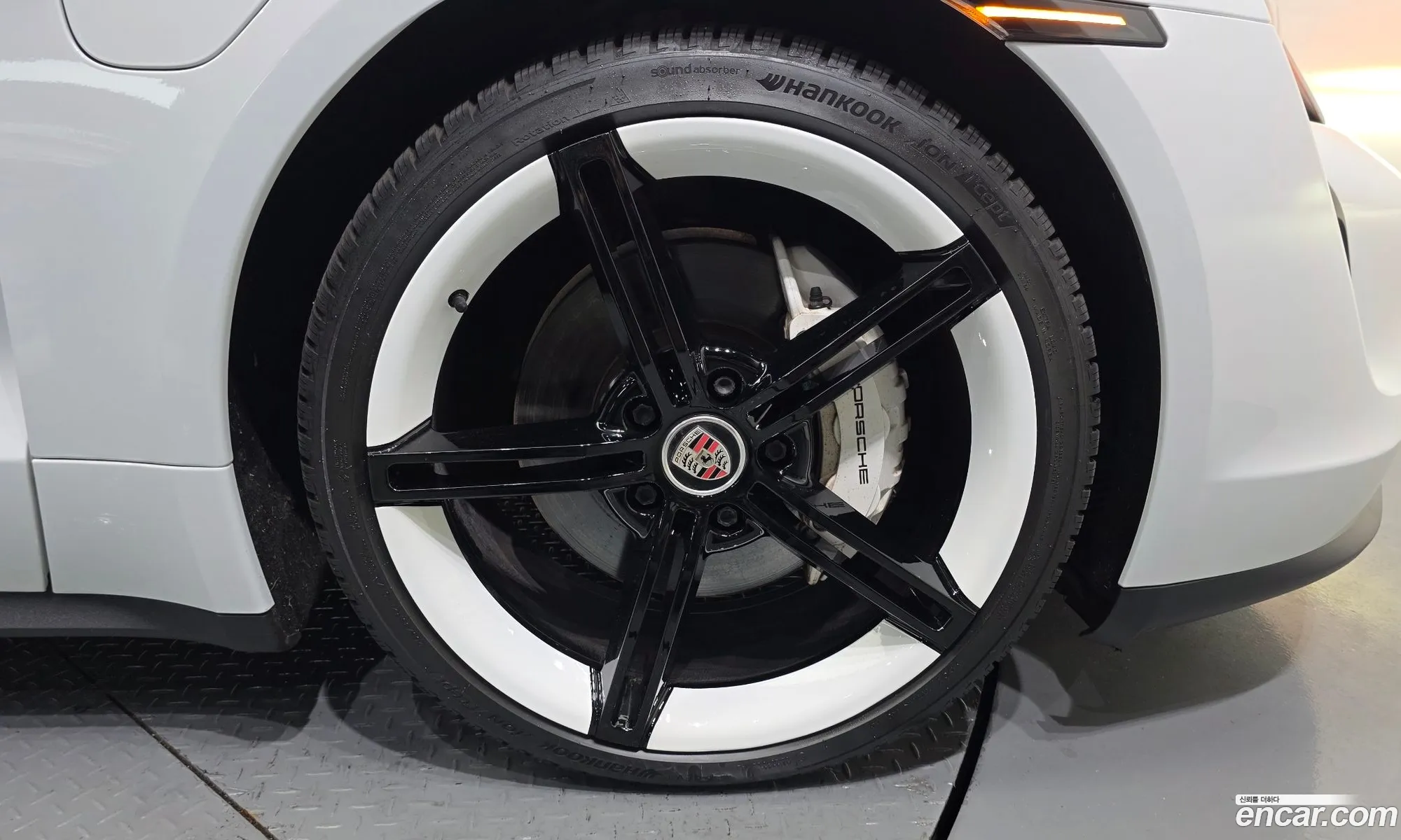 Porsche Taycan 2022 — 13