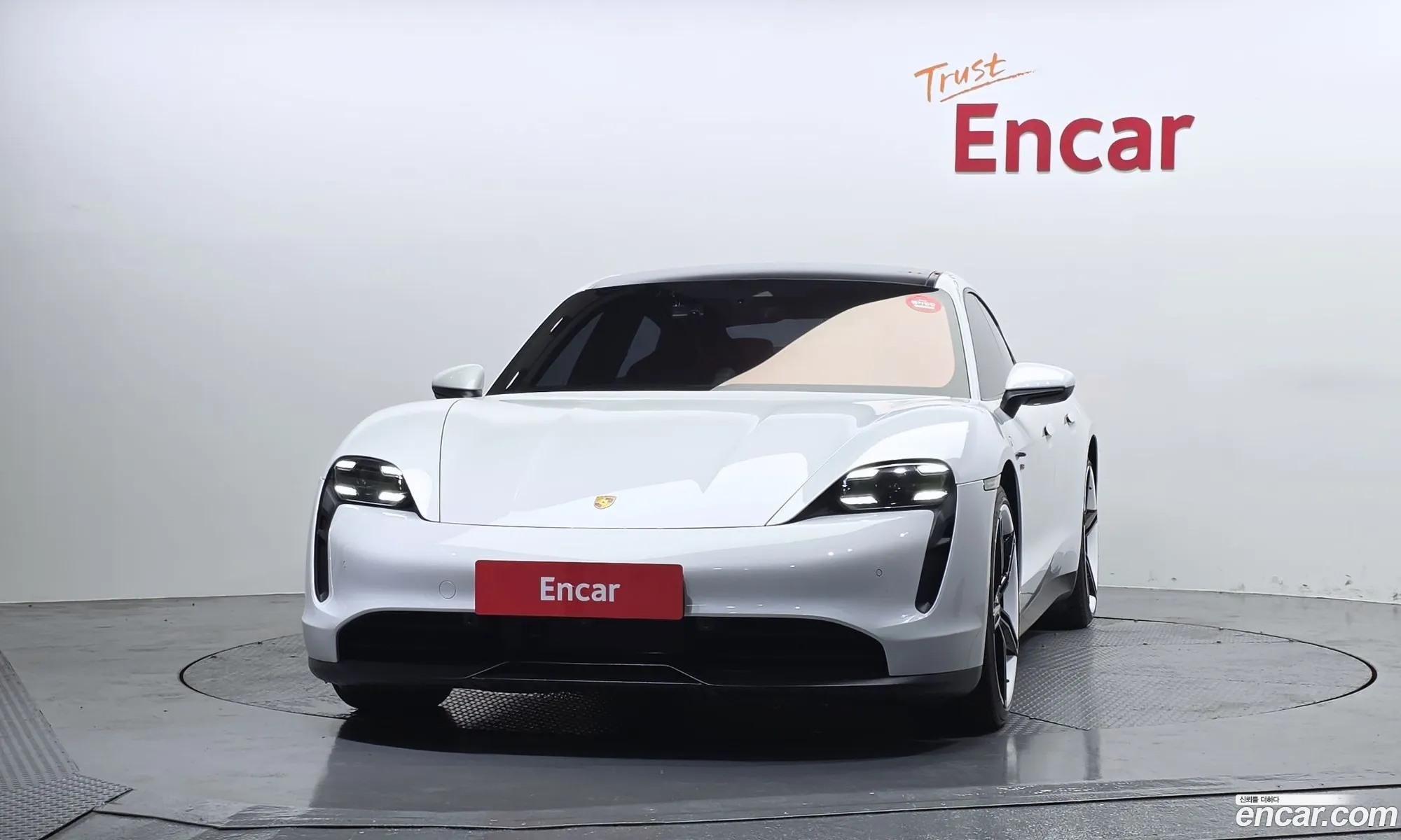 Porsche Taycan 2022 — 17