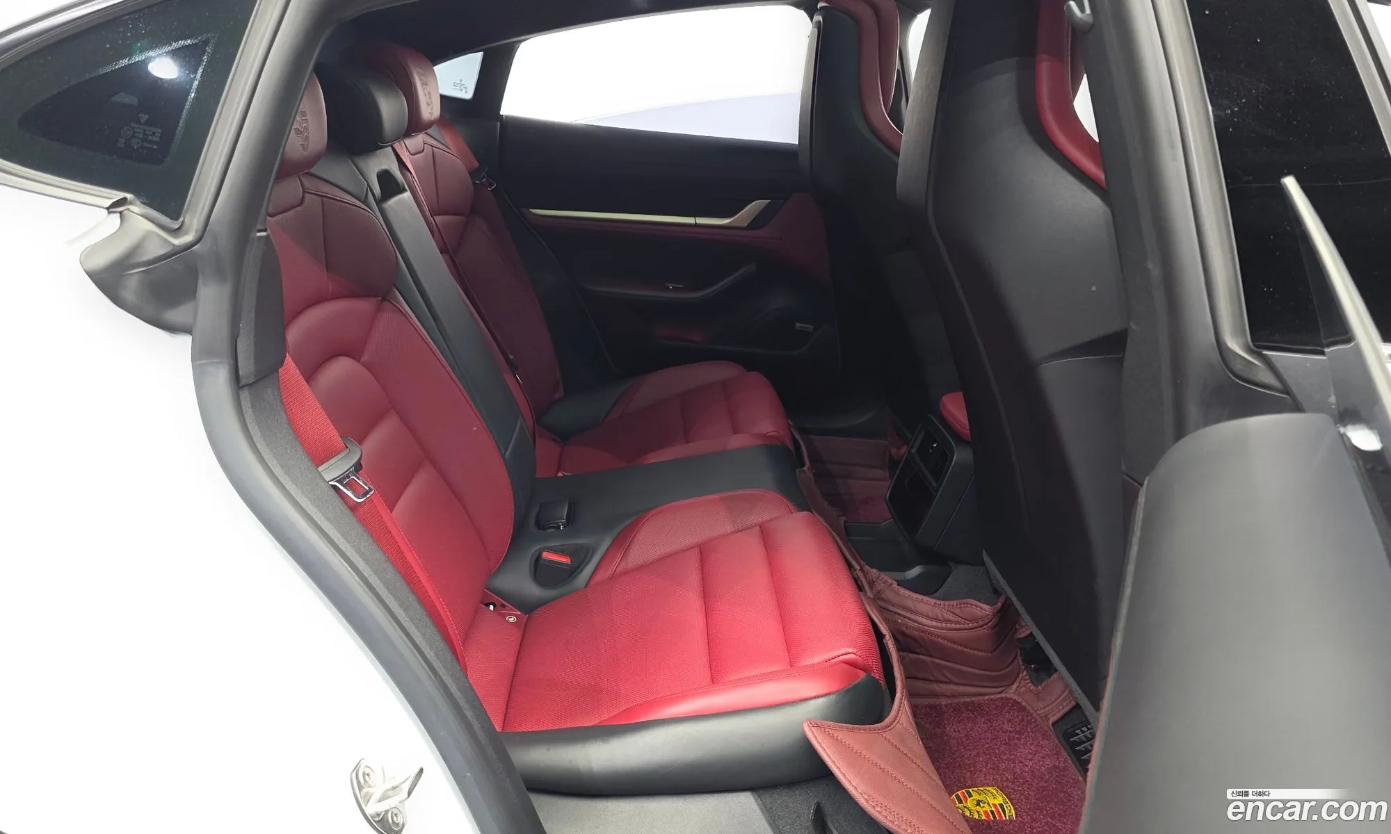 Porsche Taycan 2022 — 26