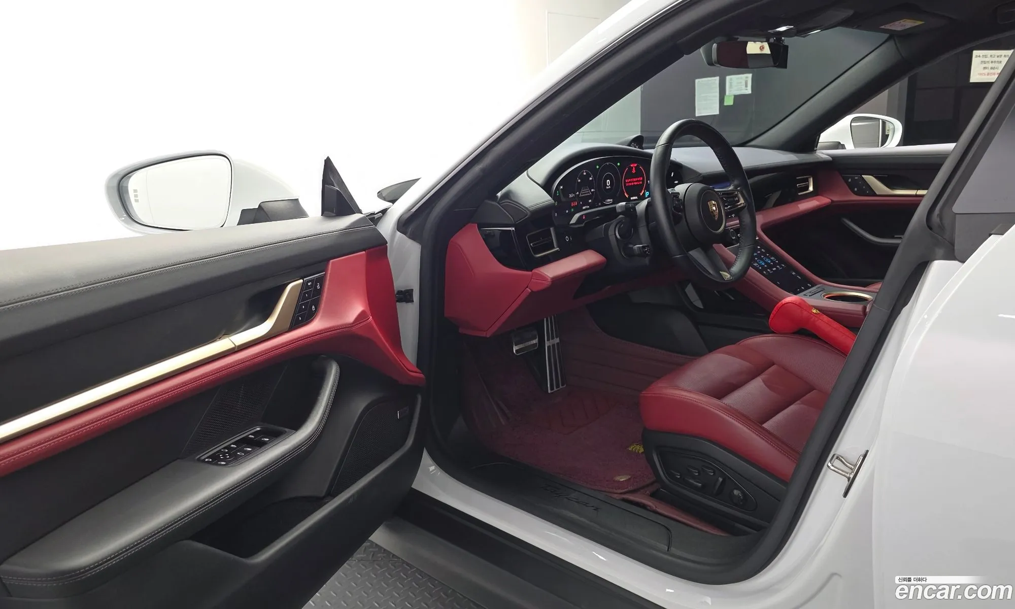 Porsche Taycan 2022 — 15