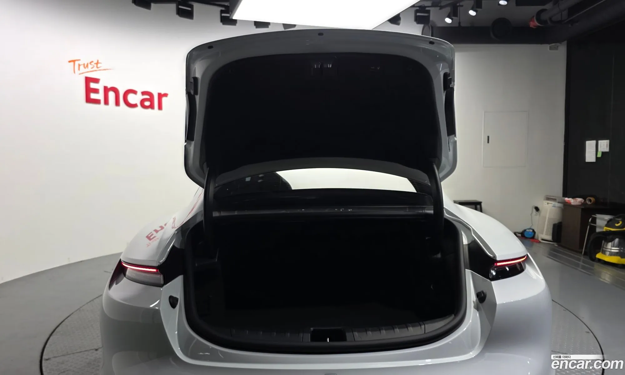 Porsche Taycan 2022 — 35
