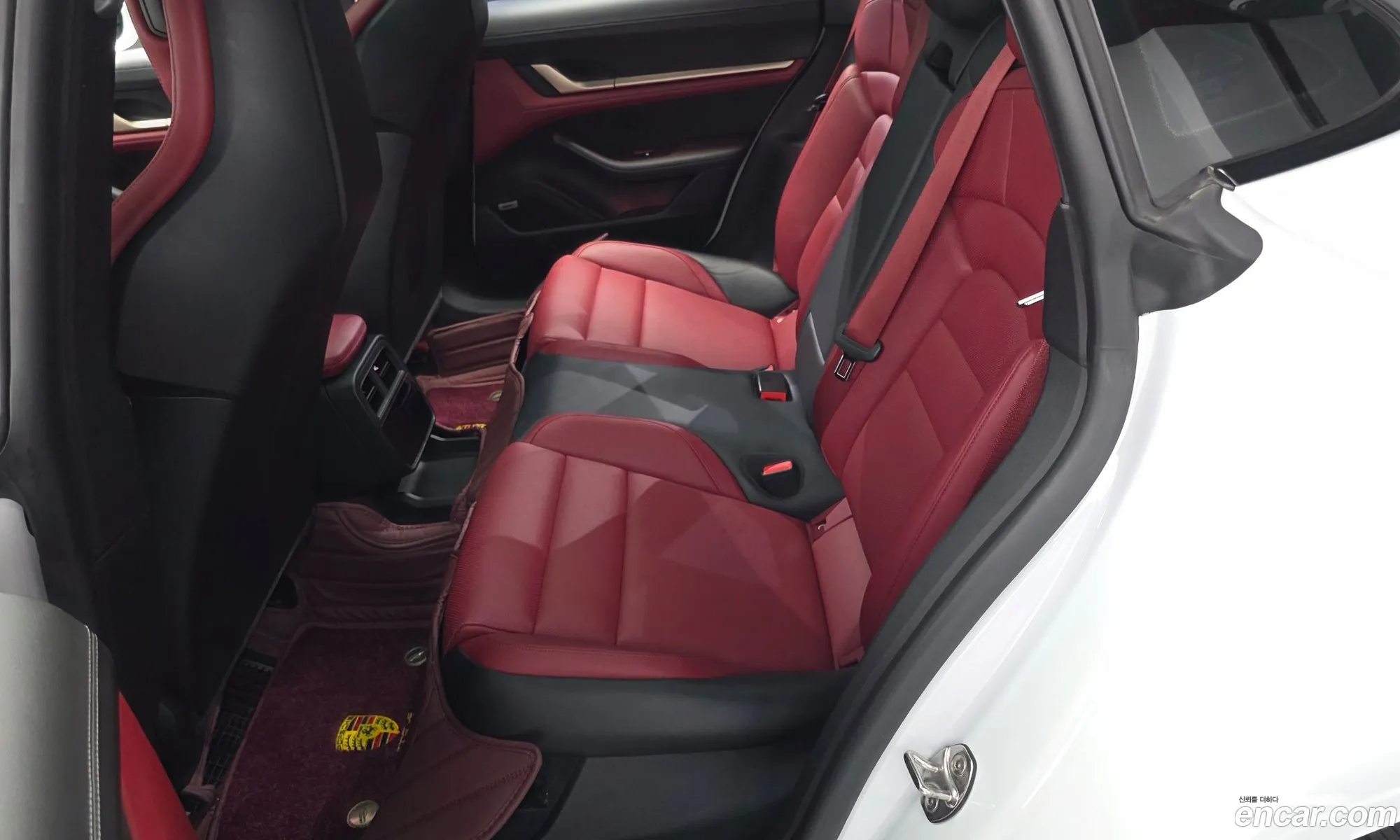Porsche Taycan 2022 — 31