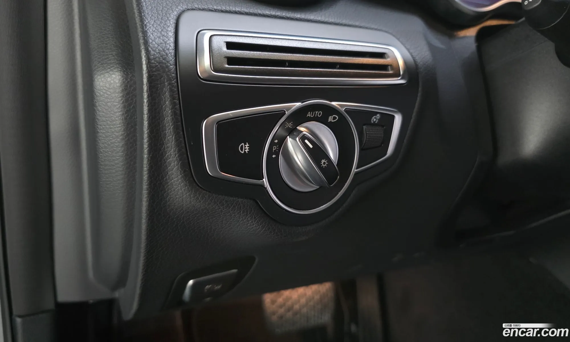 Mercedes-Benz C-Class W205 2019 — 28