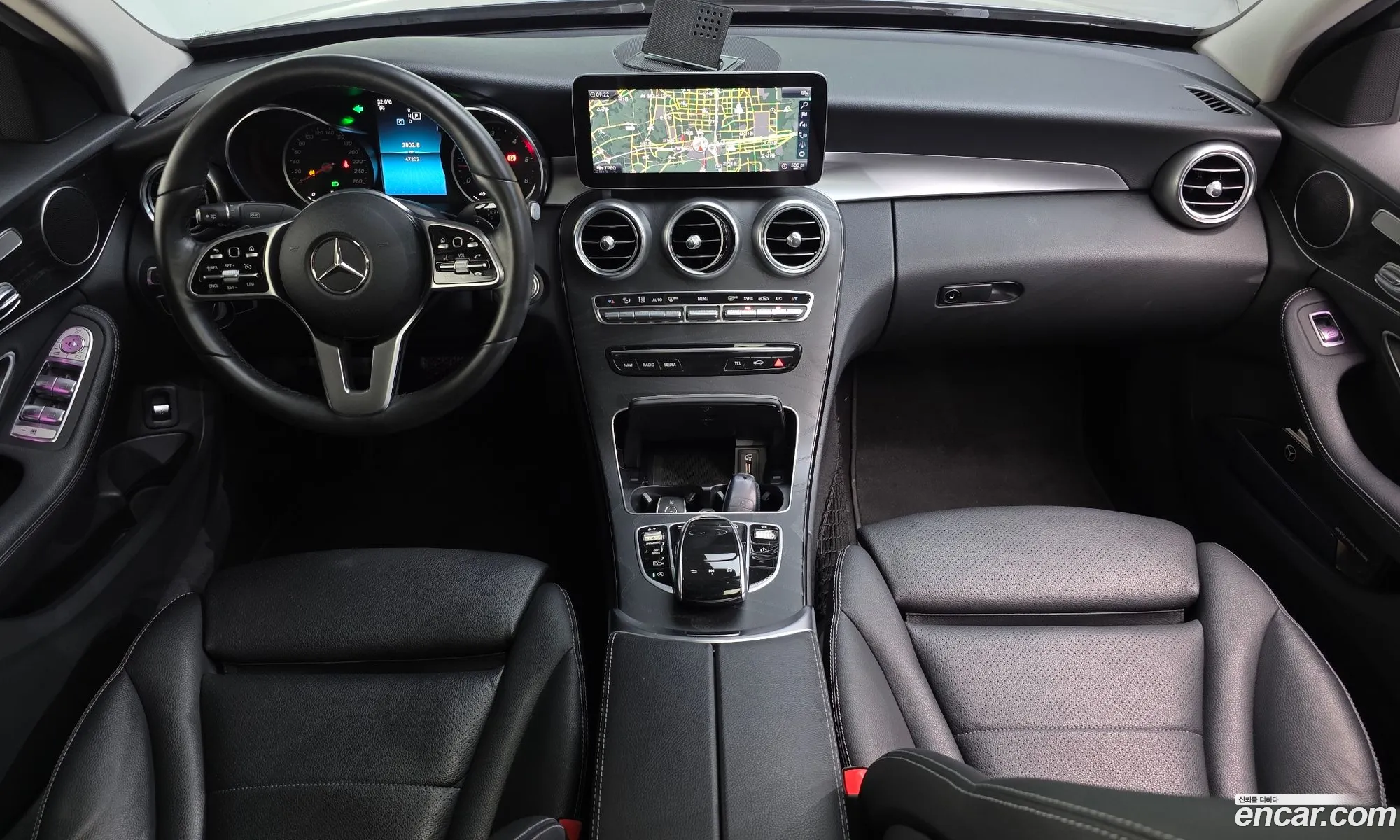 Mercedes-Benz C-Class W205 2019 — 17