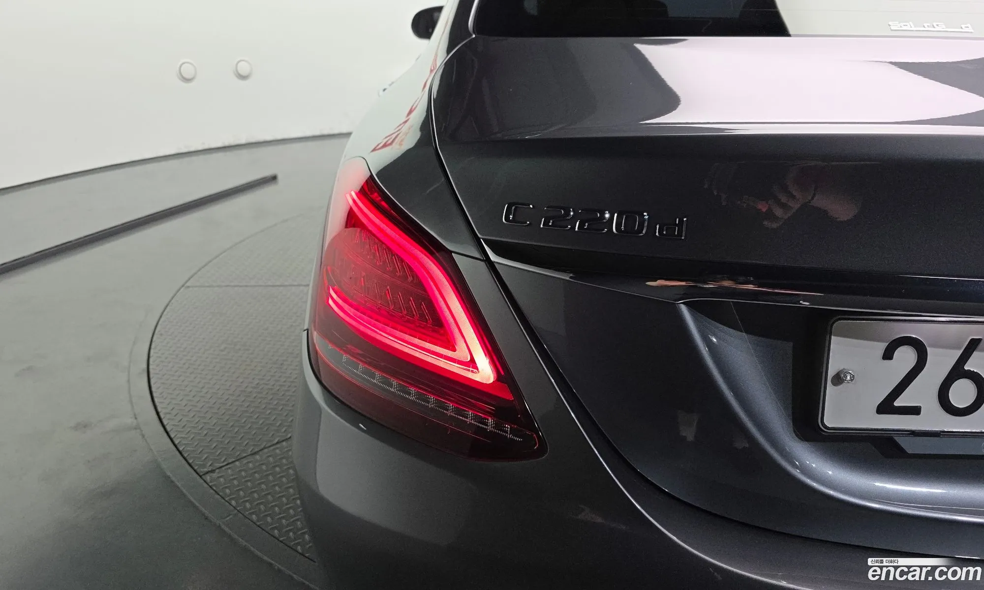 Mercedes-Benz C-Class W205 2019 — 21