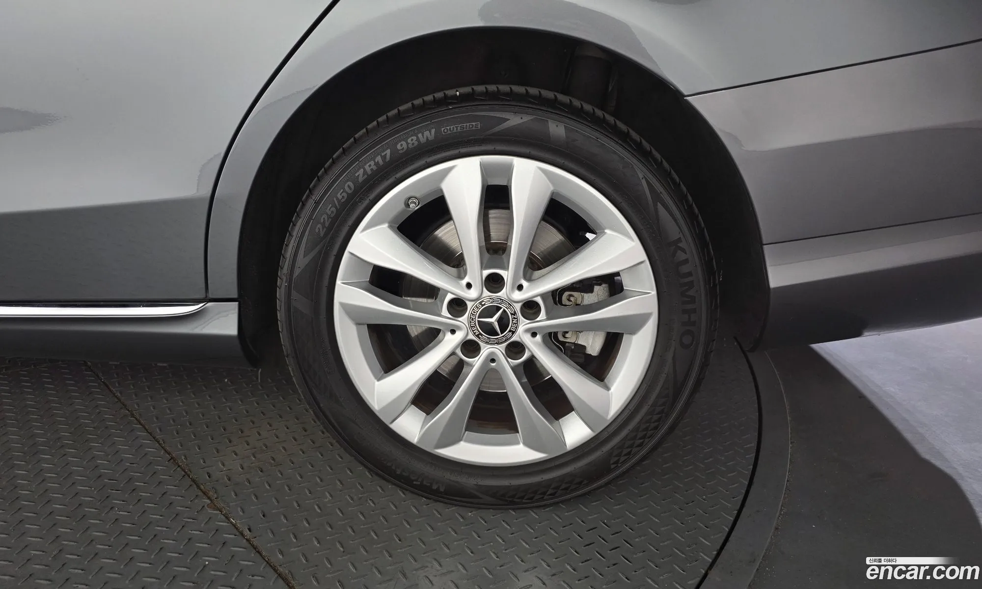 Mercedes-Benz C-Class W205 2019 — 12