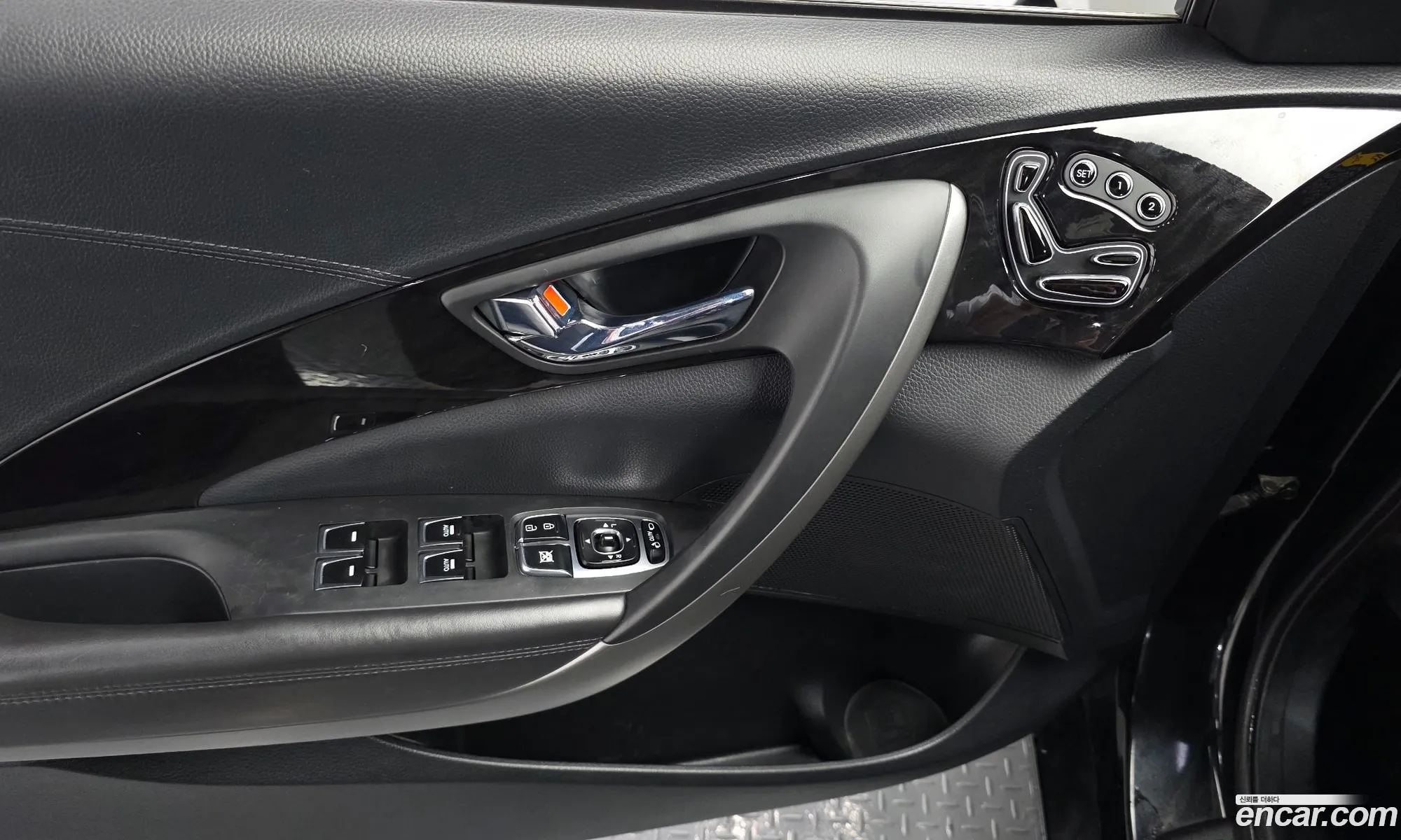 Hyundai Grandeur HG 2014 — 16