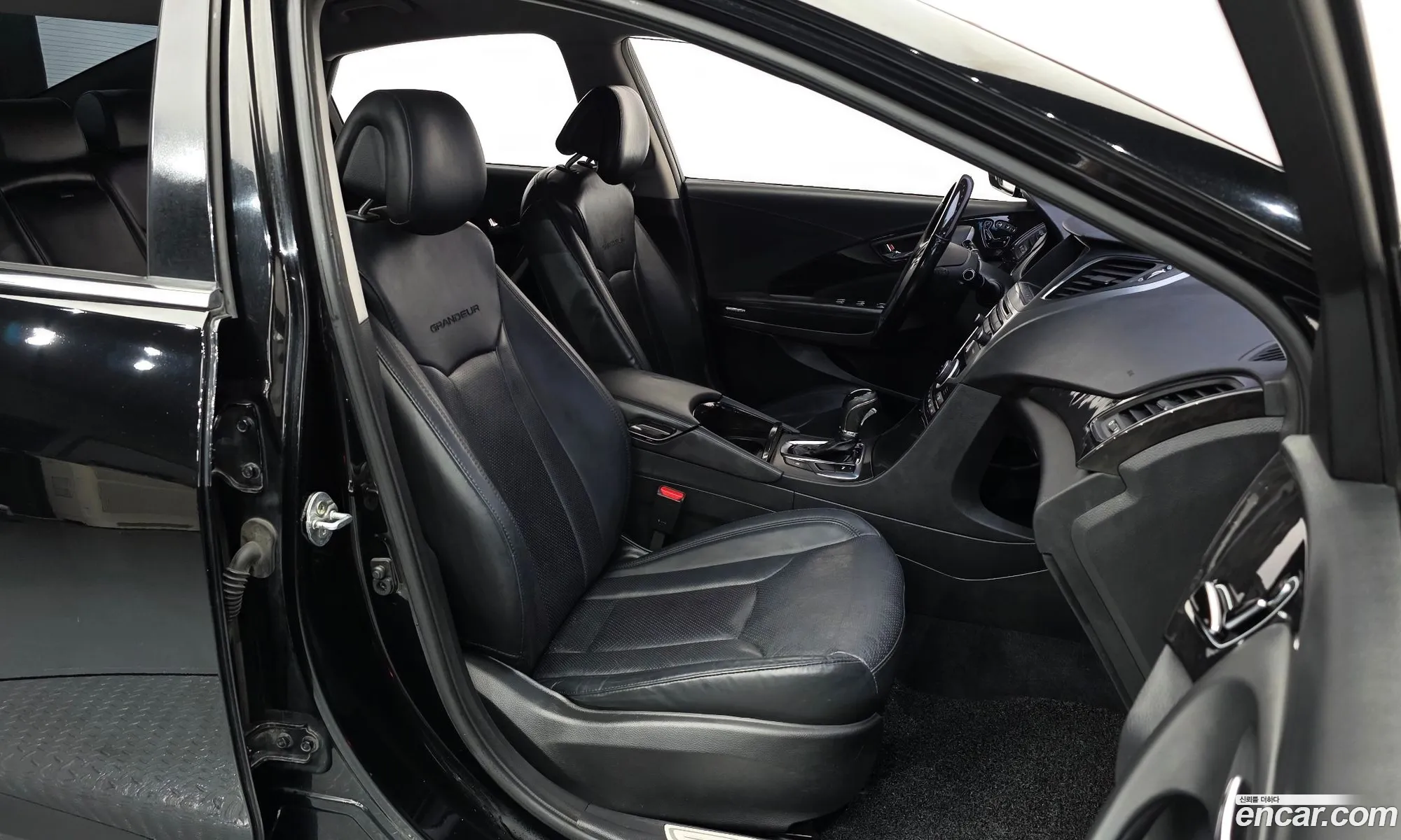 Hyundai Grandeur HG 2014 — 12
