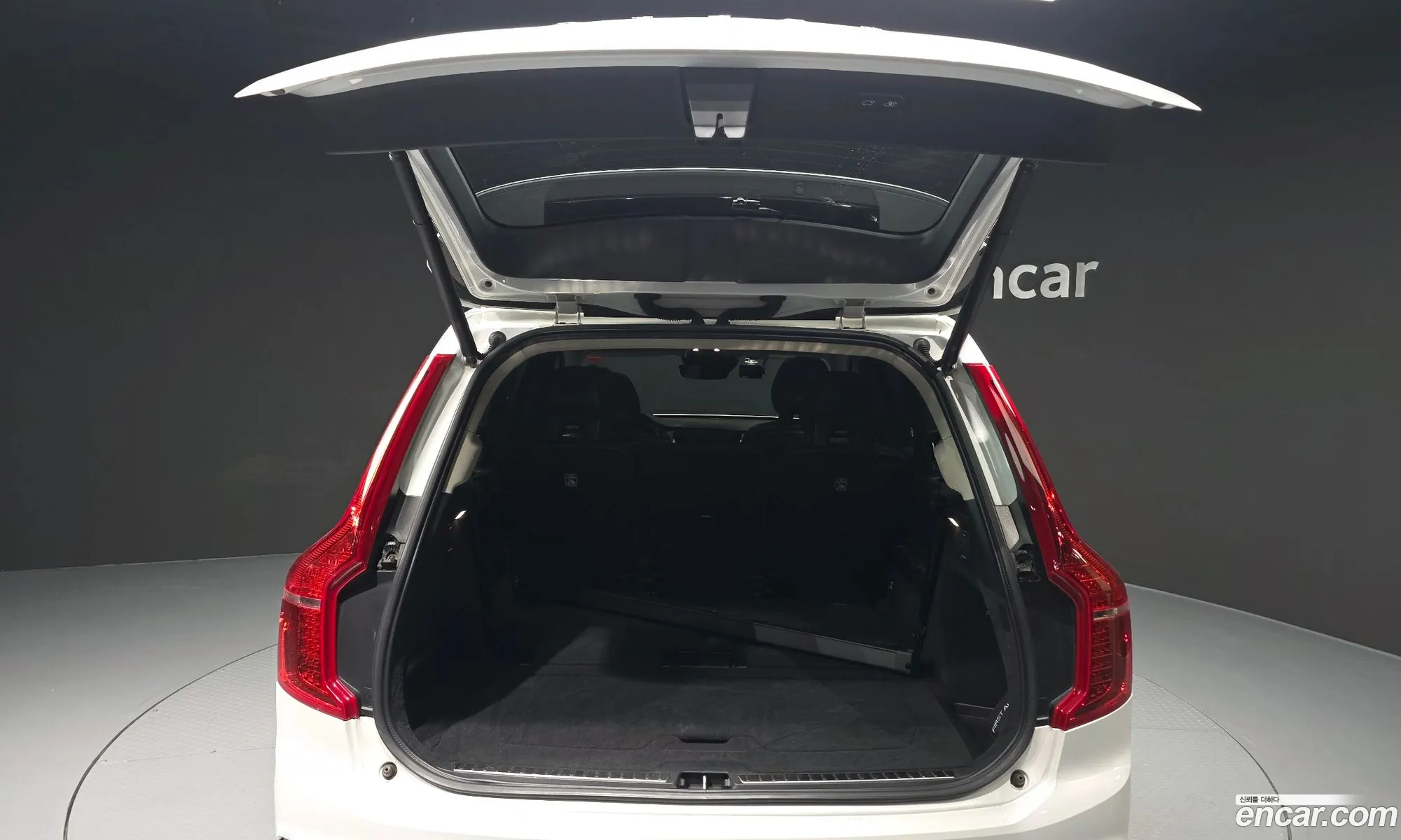 Volvo XC90 2016 YV1LF68BCH1107942 — 18