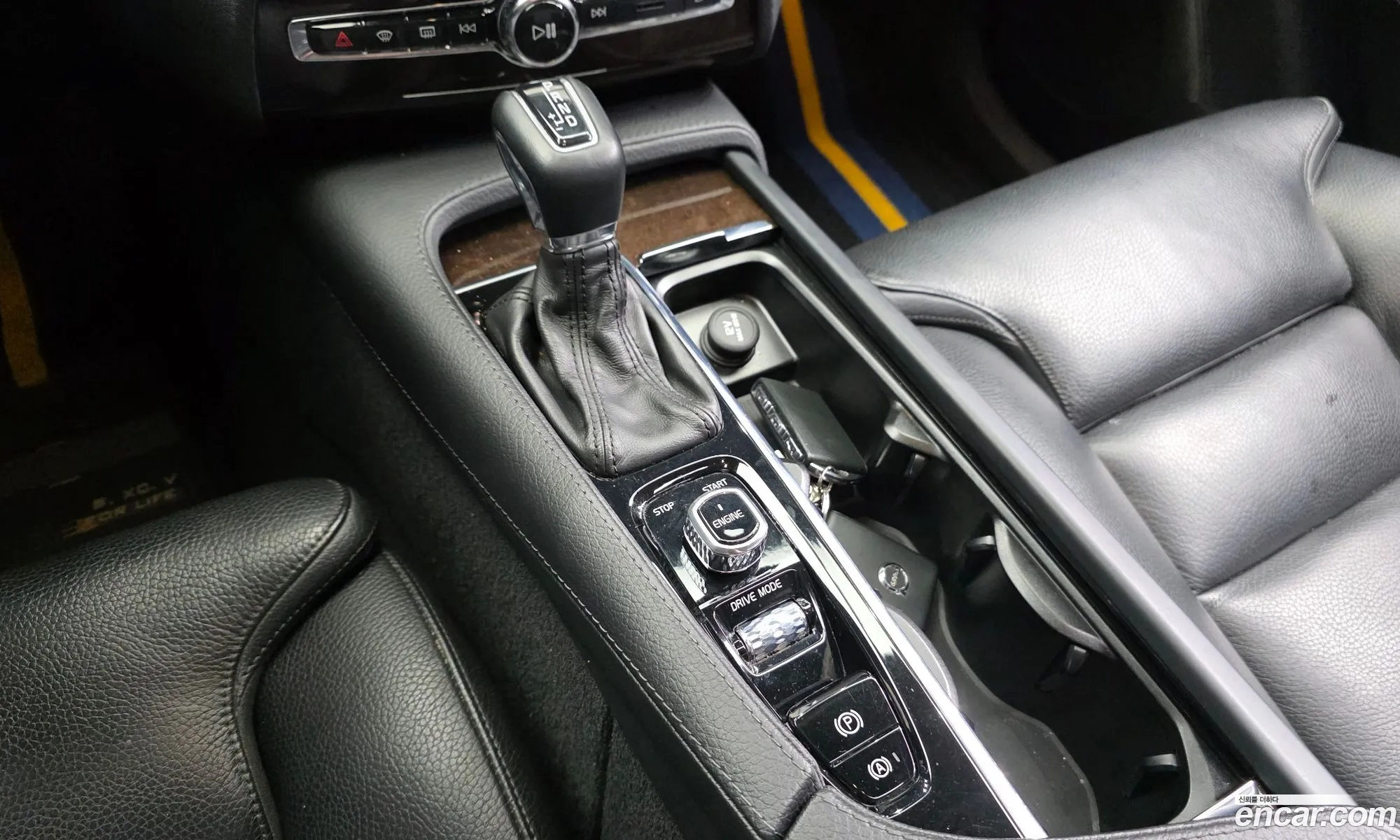Volvo XC90 2016 YV1LF68BCH1107942 — 11